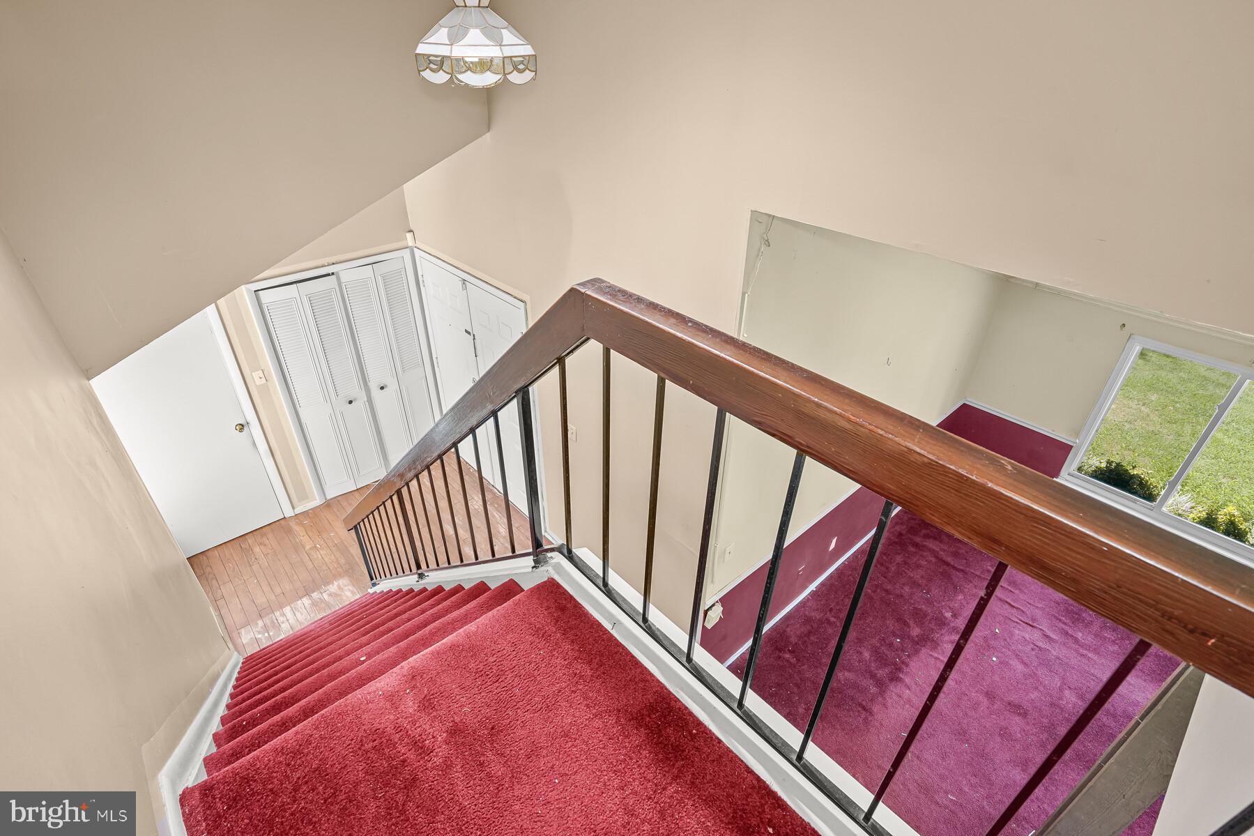 RAMBLING HILLS - Residential