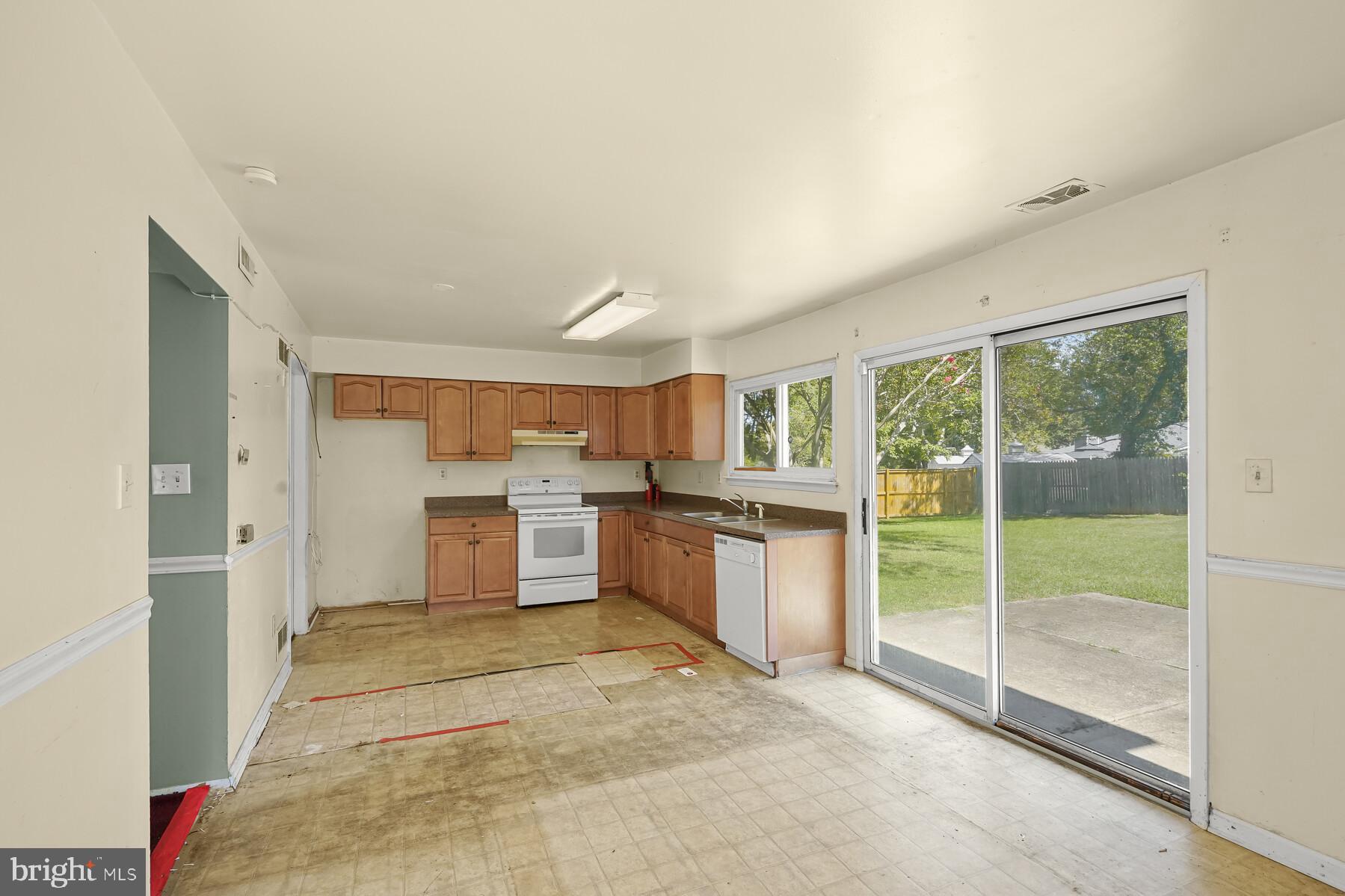 RAMBLING HILLS - Residential