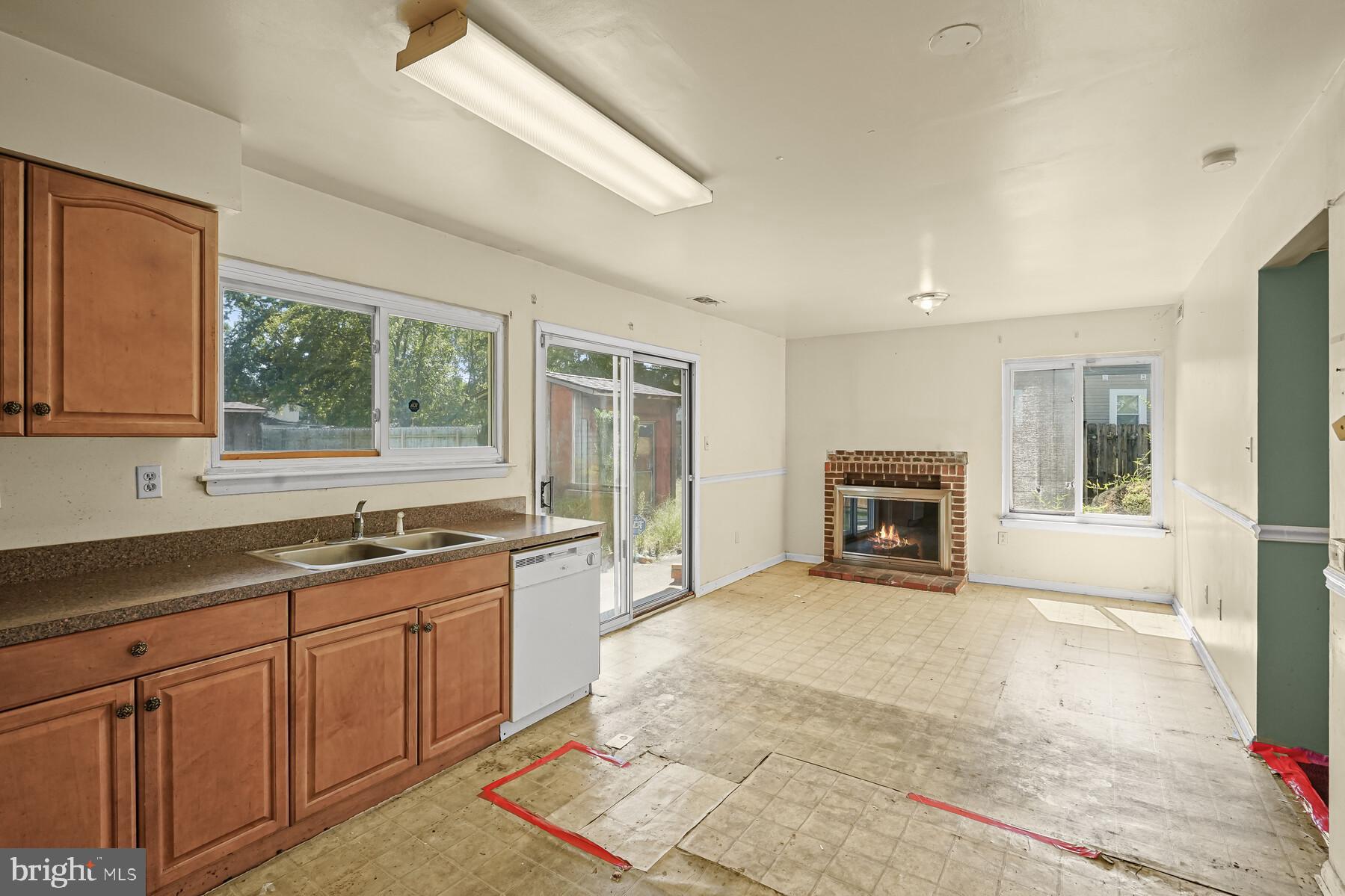 RAMBLING HILLS - Residential