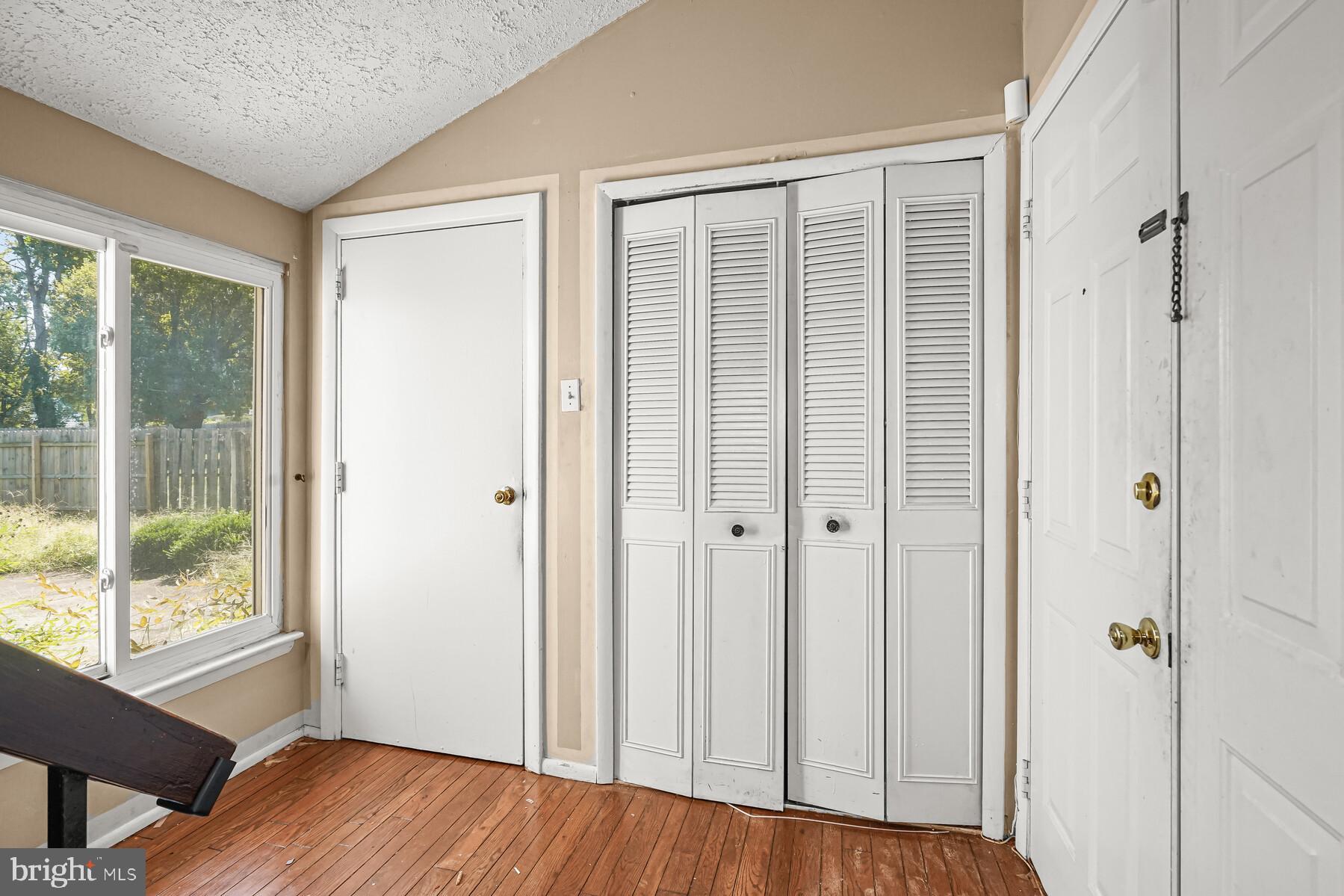 RAMBLING HILLS - Residential