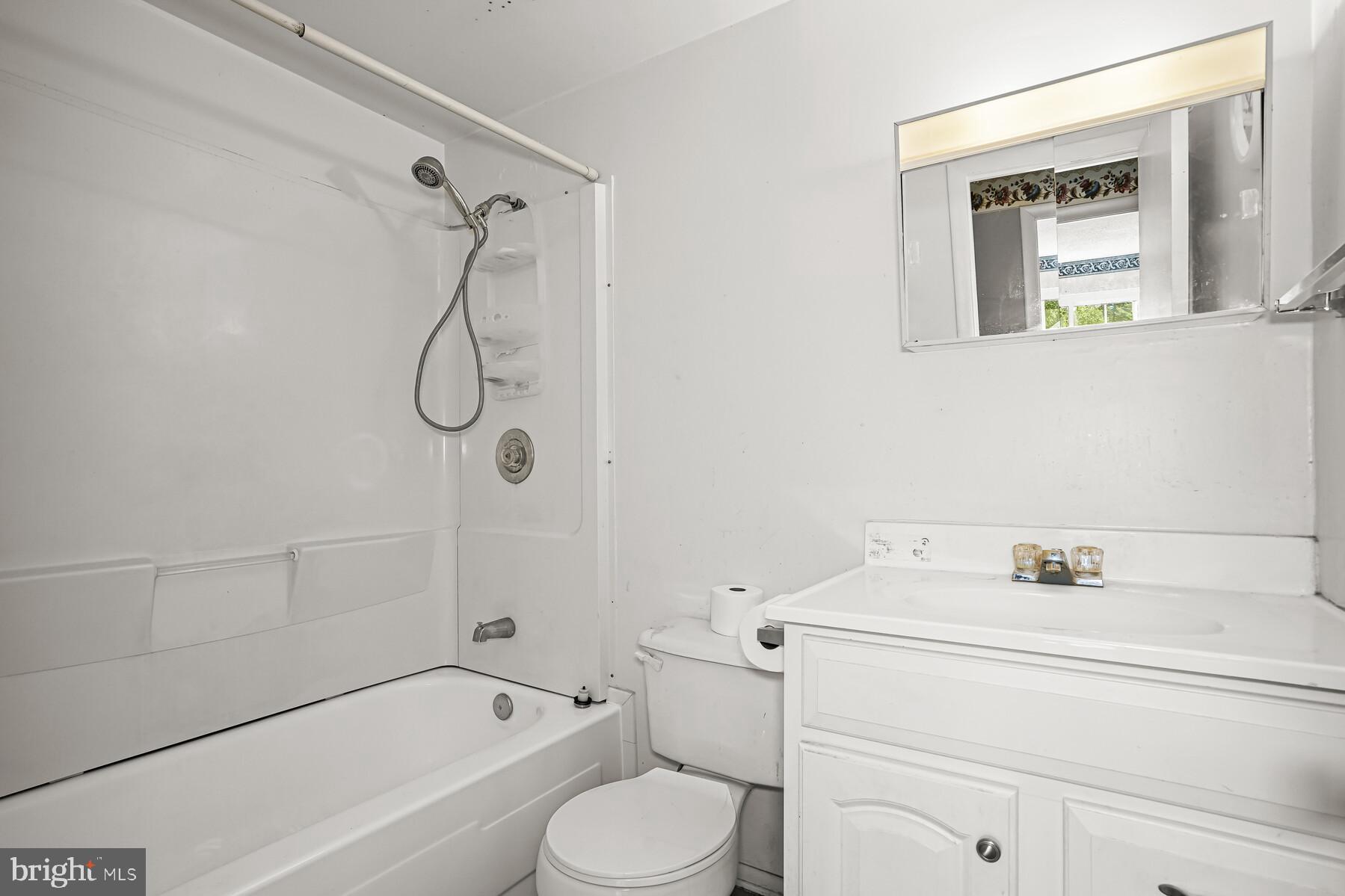 RAMBLING HILLS - Residential