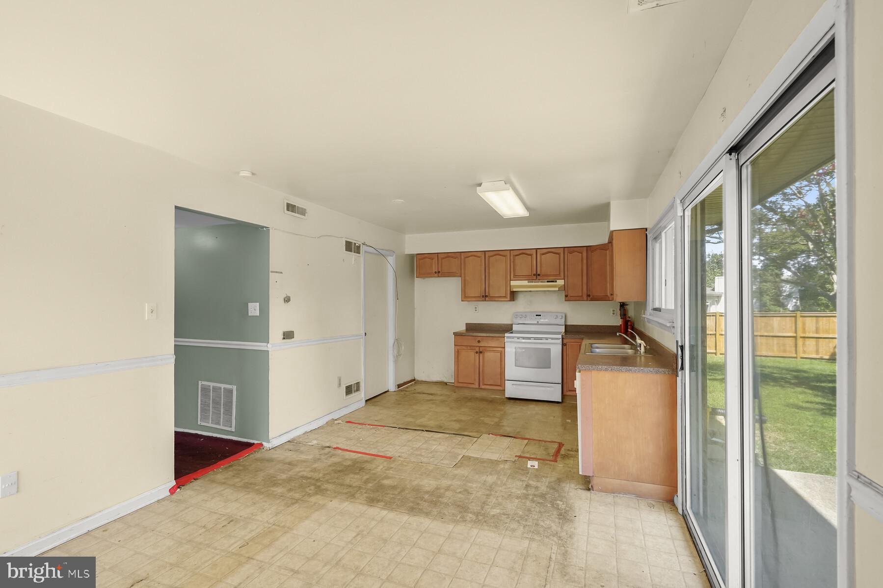 RAMBLING HILLS - Residential