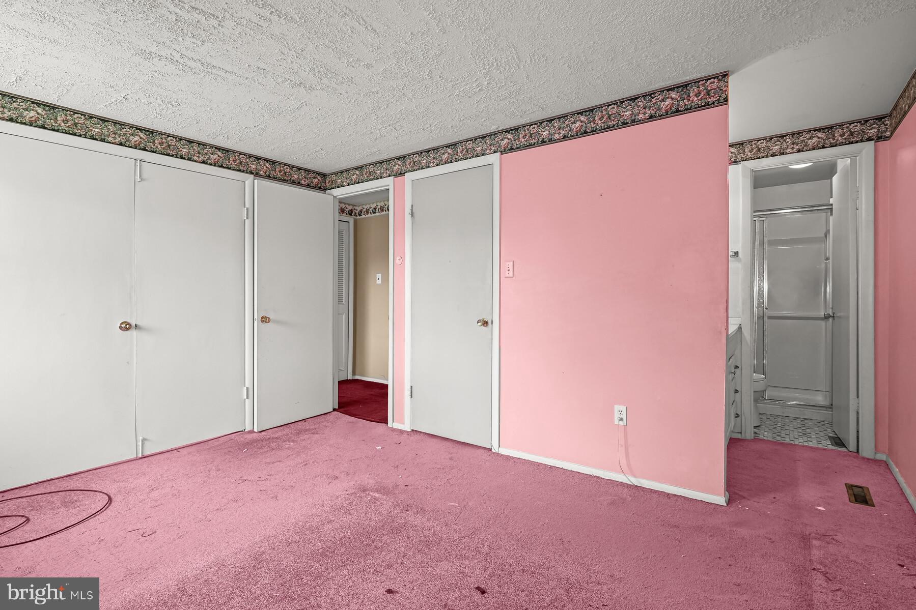 RAMBLING HILLS - Residential