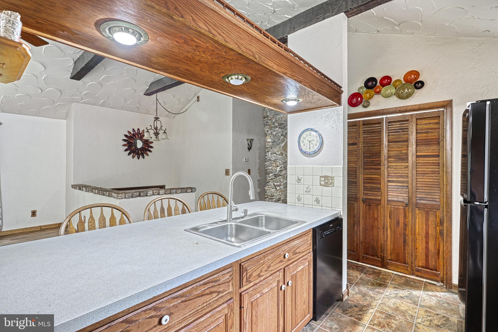 PIGEON HILLS - Residential