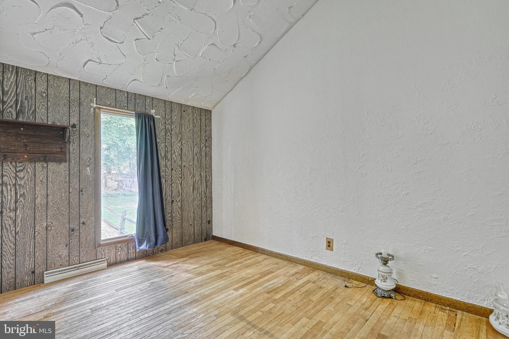 PIGEON HILLS - Residential