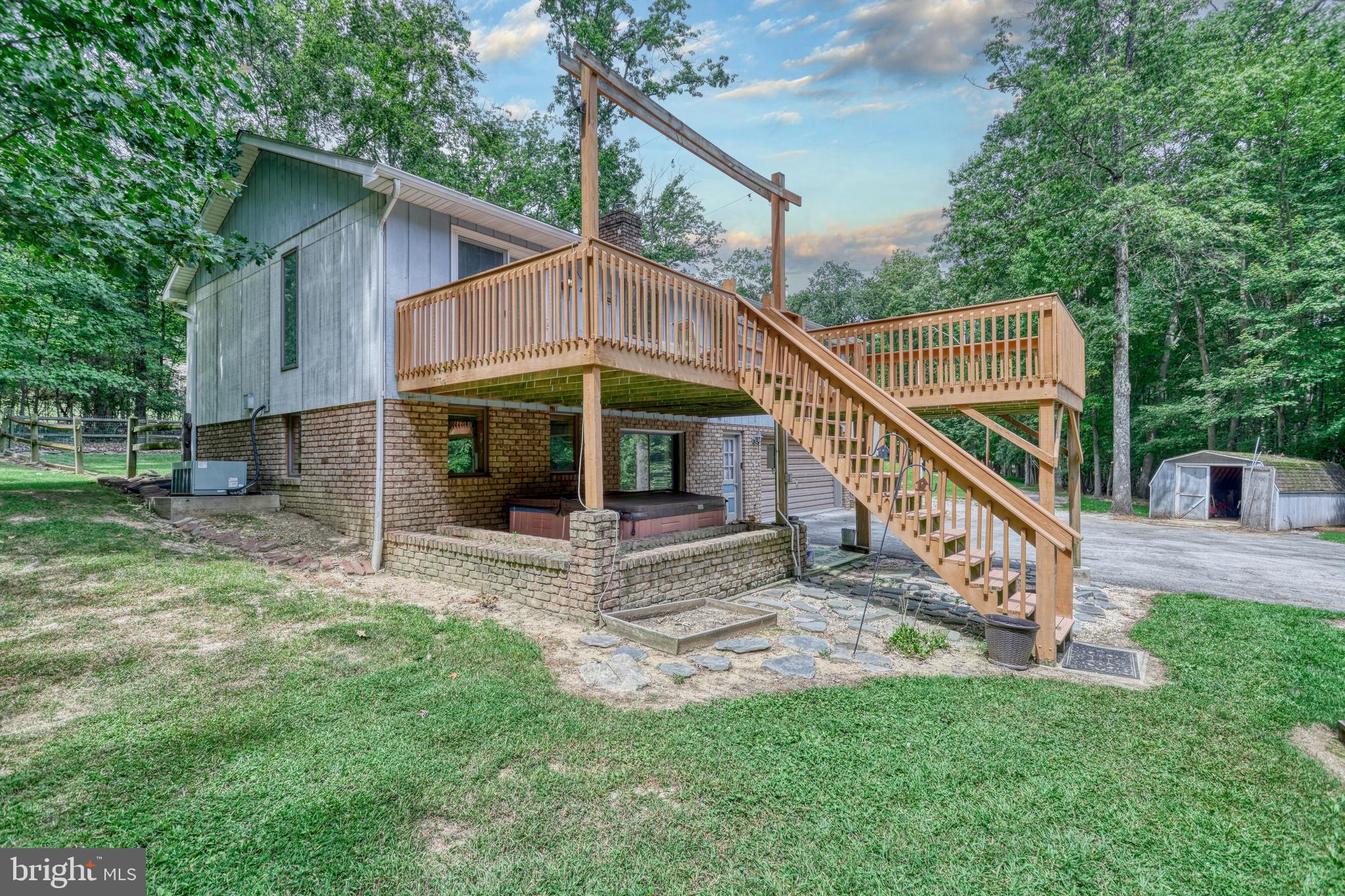 PIGEON HILLS - Residential