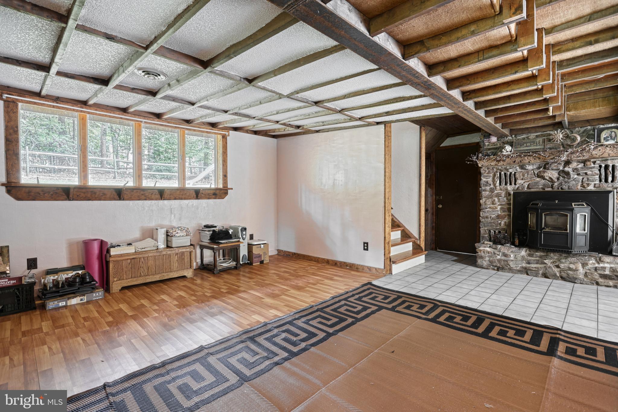 PIGEON HILLS - Residential