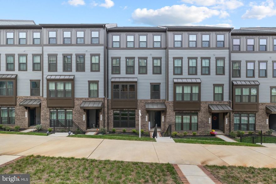 Welcome to your pristine new‑home experience in the highly sought‑after community of Potomac Shores. Built in 2024, this 3‑bedroom, 2.5‑bath townhome offers the fresh‑feel of new construction without the wait. Step inside to discover spotless finishes, contemporary design, and move‑in‑ready convenience. Spacious open living area flows seamlessly to the kitchen; modern fixtures, fresh paint, and a blank‑canvas await your style. Located in a coveted neighborhood and nearby amenities just minutes away — this home delivers lifestyle and location. Enjoy easy access to nearby parks, walking trails, and the tranquil surroundings of Potomac Shores, while still being within reach of commuting routes. Potomac Shores amenities include high speed internet,  pool, walking paths, golf course, clubhouse/fitness center with dining, over 9 miles of trails, a kayak launch, community garden, state-of-the-art Fitness Barn with gym.  you’re seeking “new” without the premium new‑build wait and hassle, this turnkey gem is ready. Just bring your furniture. Don’t miss your chance to own a nearly new townhome in one of the region’s most desirable neighborhoods — schedule your showing today.
