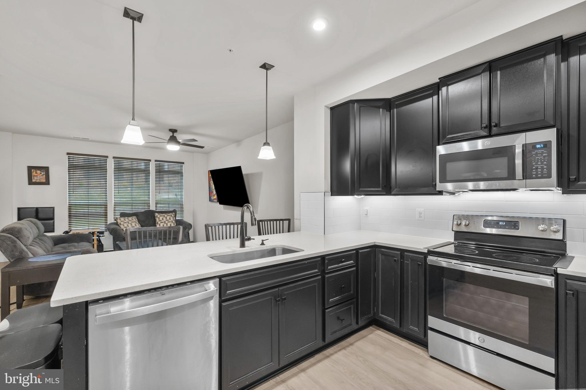 POTOMAC SHORES - Residential