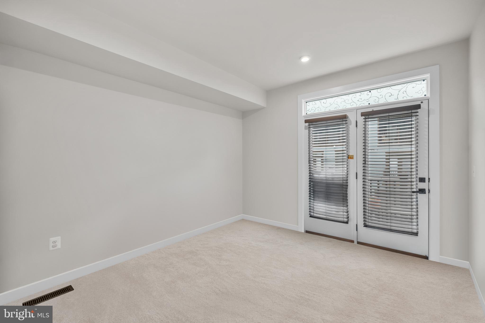 POTOMAC SHORES - Residential