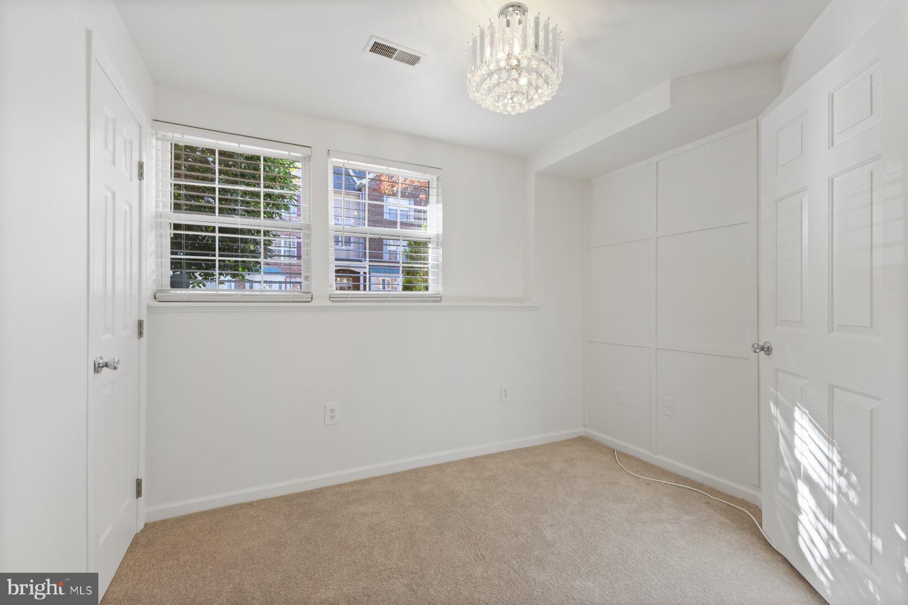 WOODVIEW VILLAGE WEST - Residential