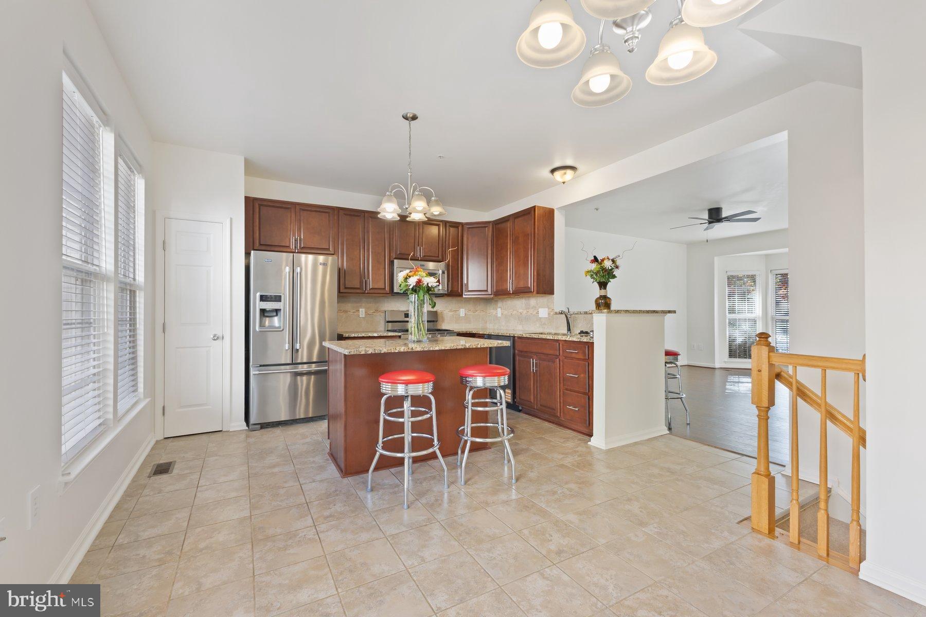 WOODVIEW VILLAGE WEST - Residential