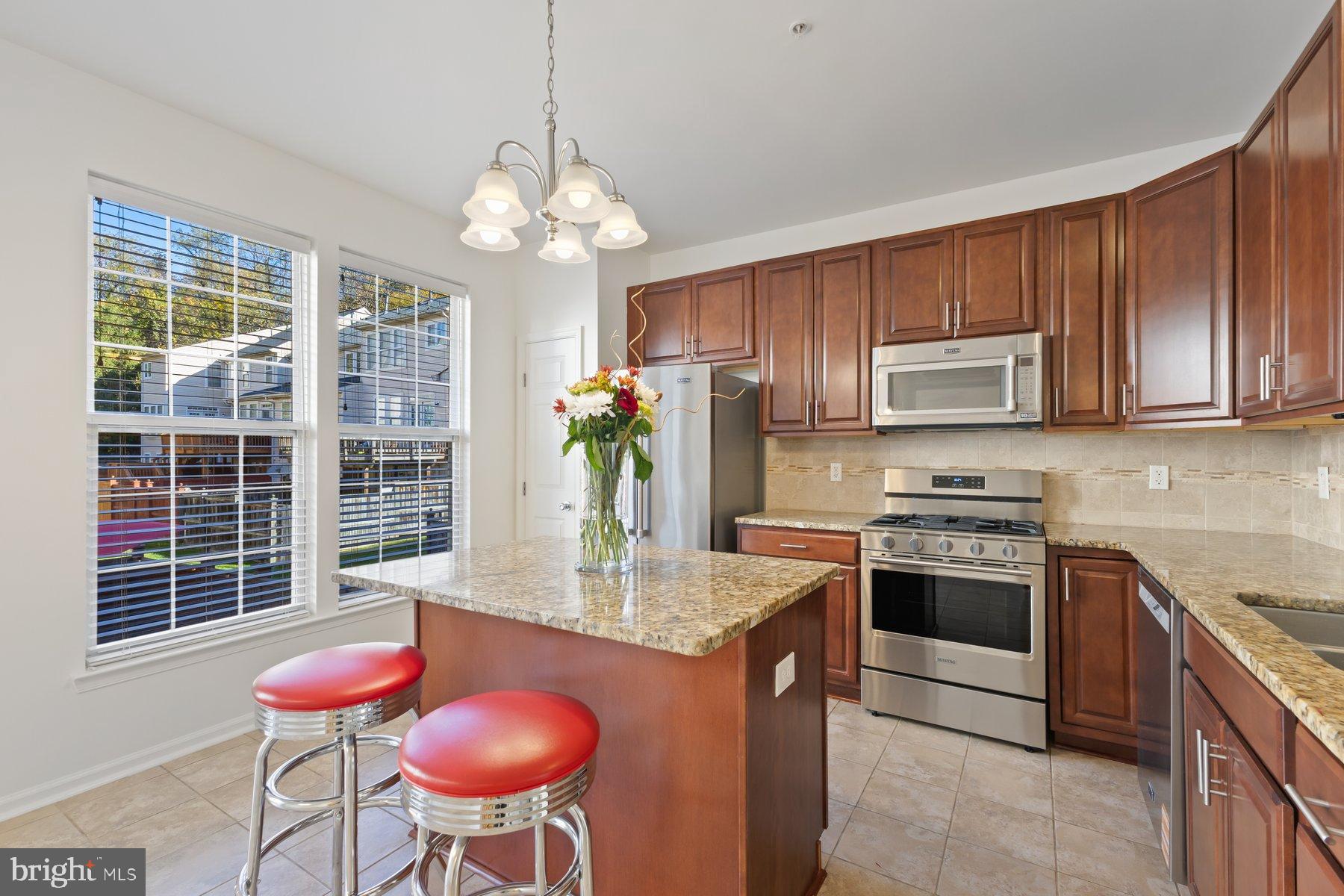 WOODVIEW VILLAGE WEST - Residential