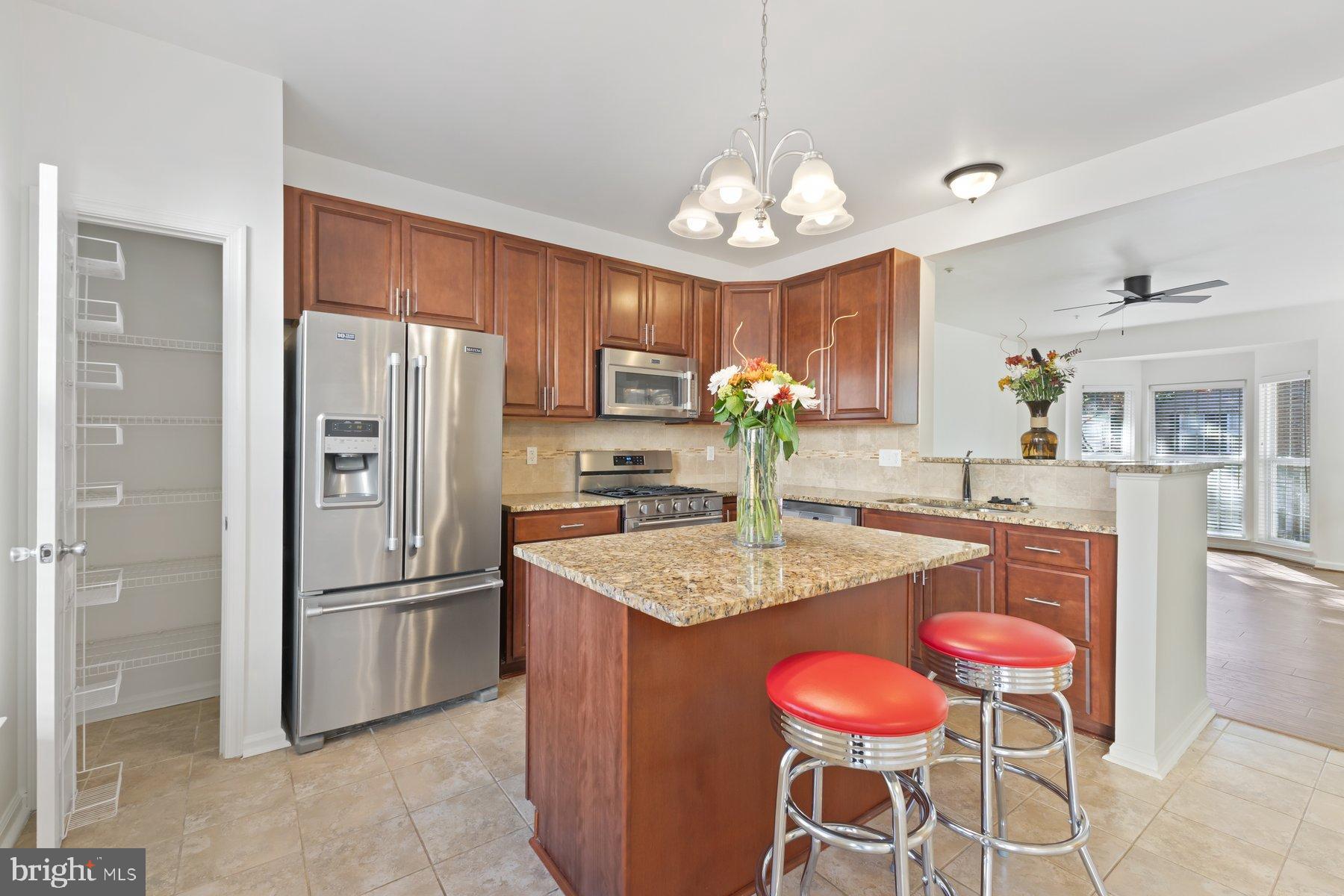 WOODVIEW VILLAGE WEST - Residential