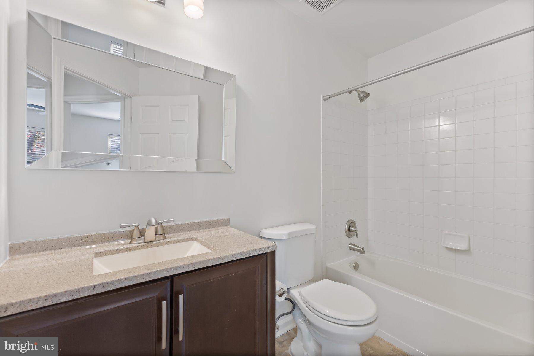 WOODVIEW VILLAGE WEST - Residential