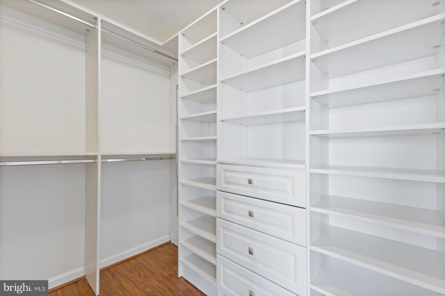 WOODVIEW VILLAGE WEST - Residential