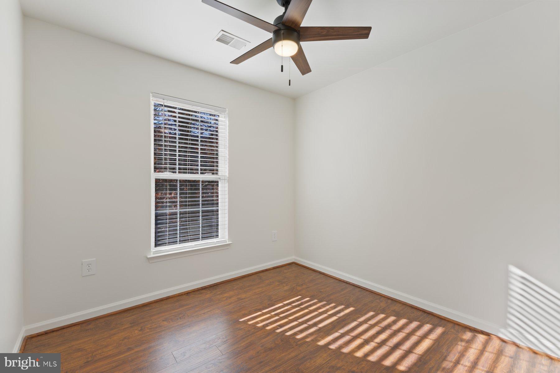 WOODVIEW VILLAGE WEST - Residential