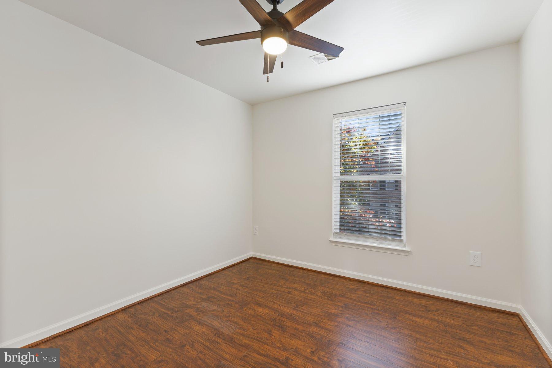 WOODVIEW VILLAGE WEST - Residential