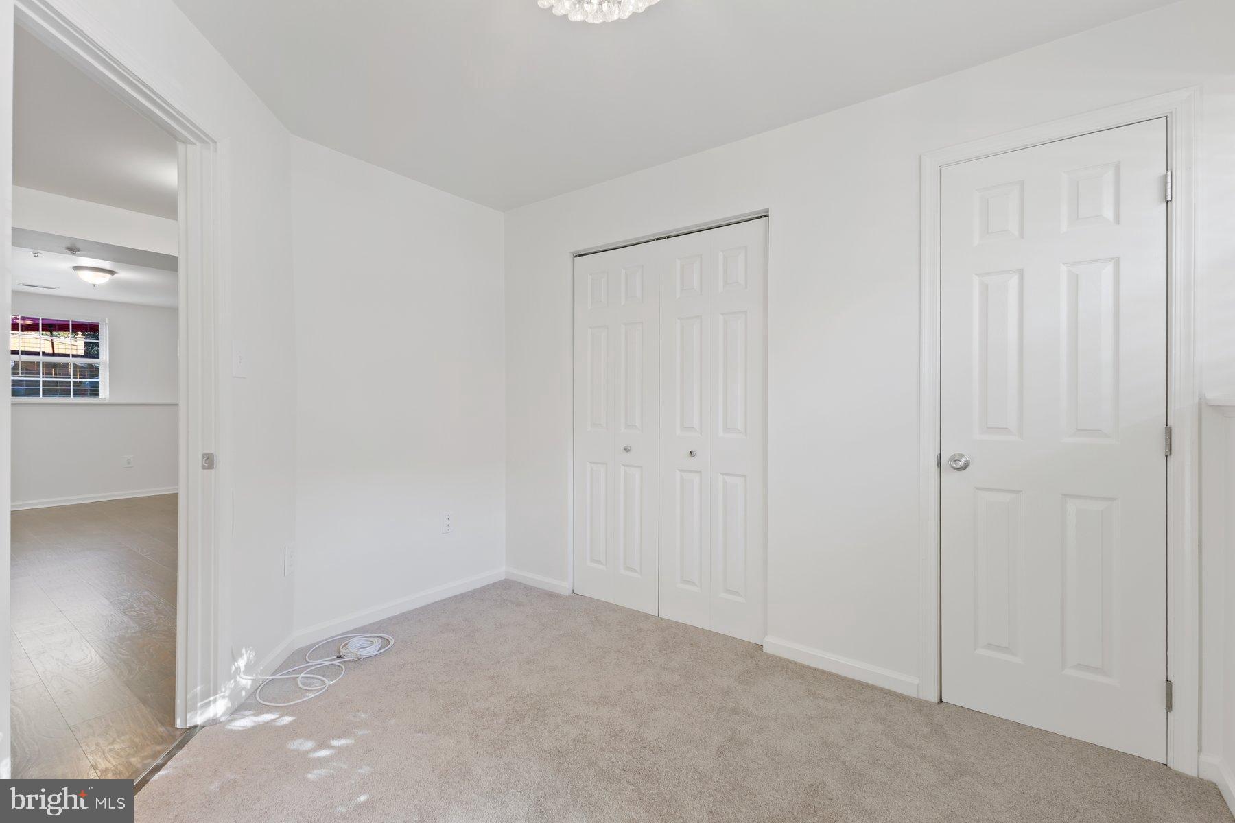 WOODVIEW VILLAGE WEST - Residential