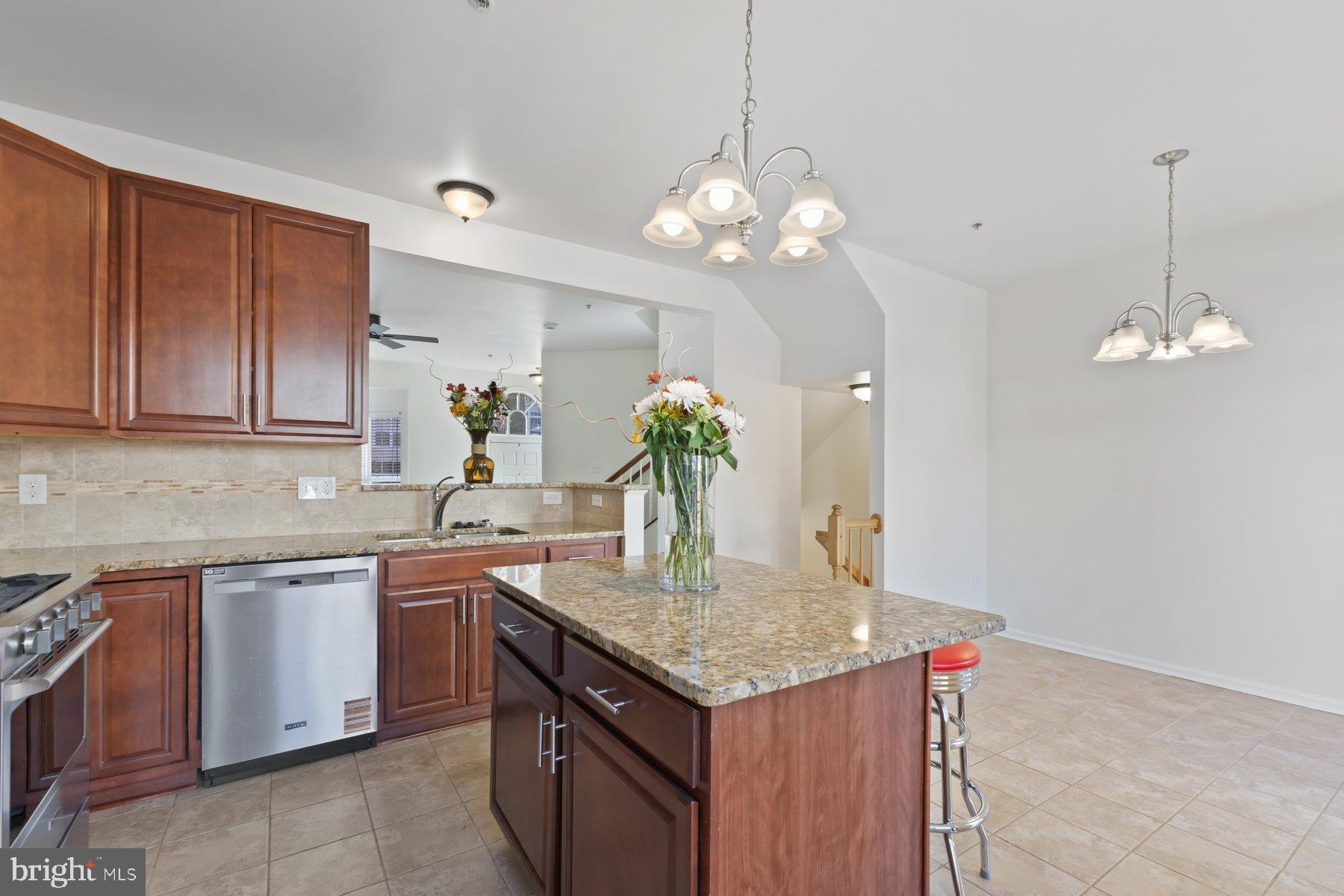 WOODVIEW VILLAGE WEST - Residential