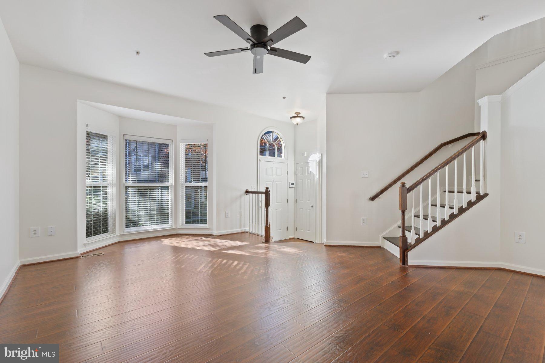 WOODVIEW VILLAGE WEST - Residential