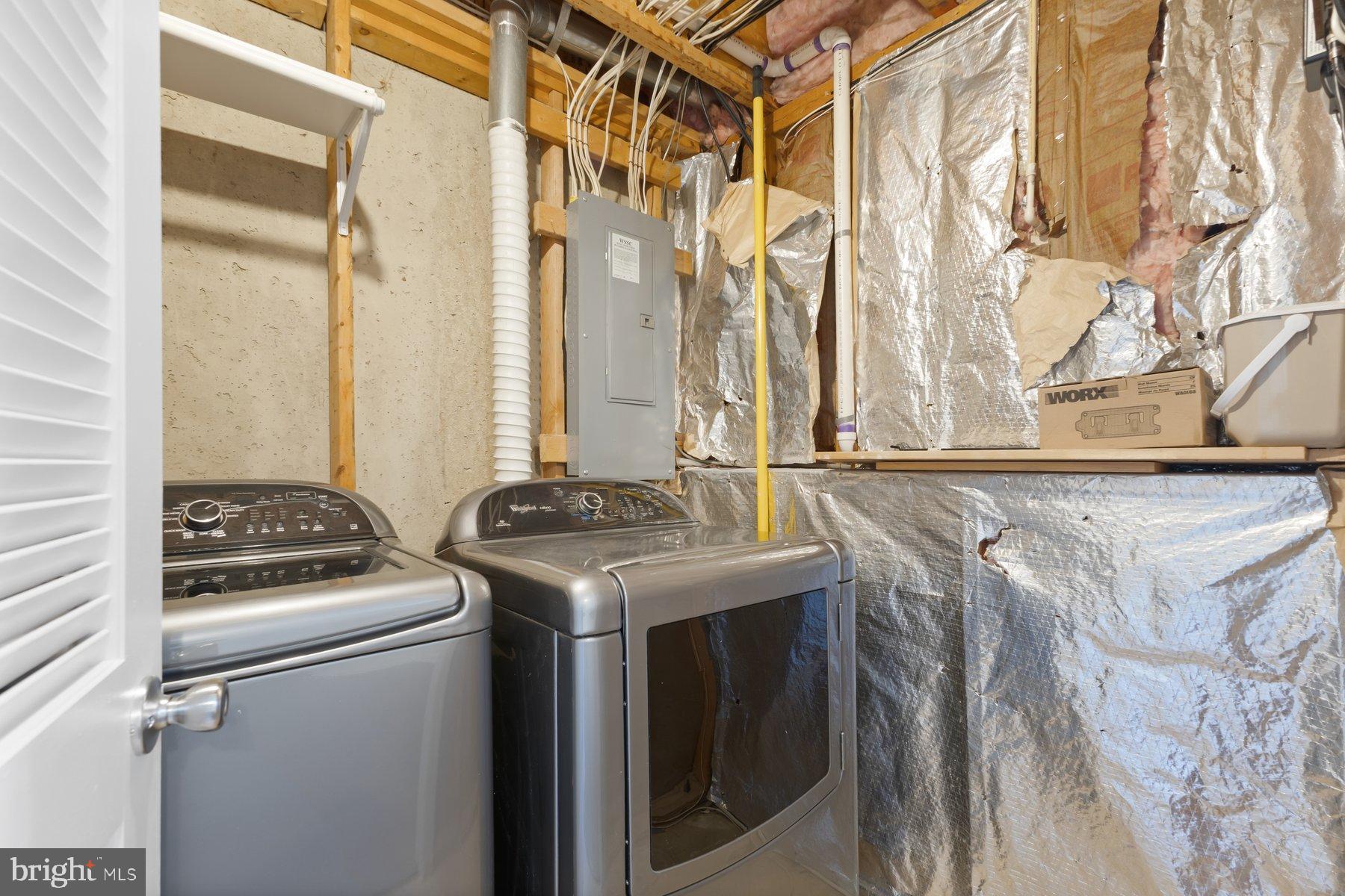 WOODVIEW VILLAGE WEST - Residential