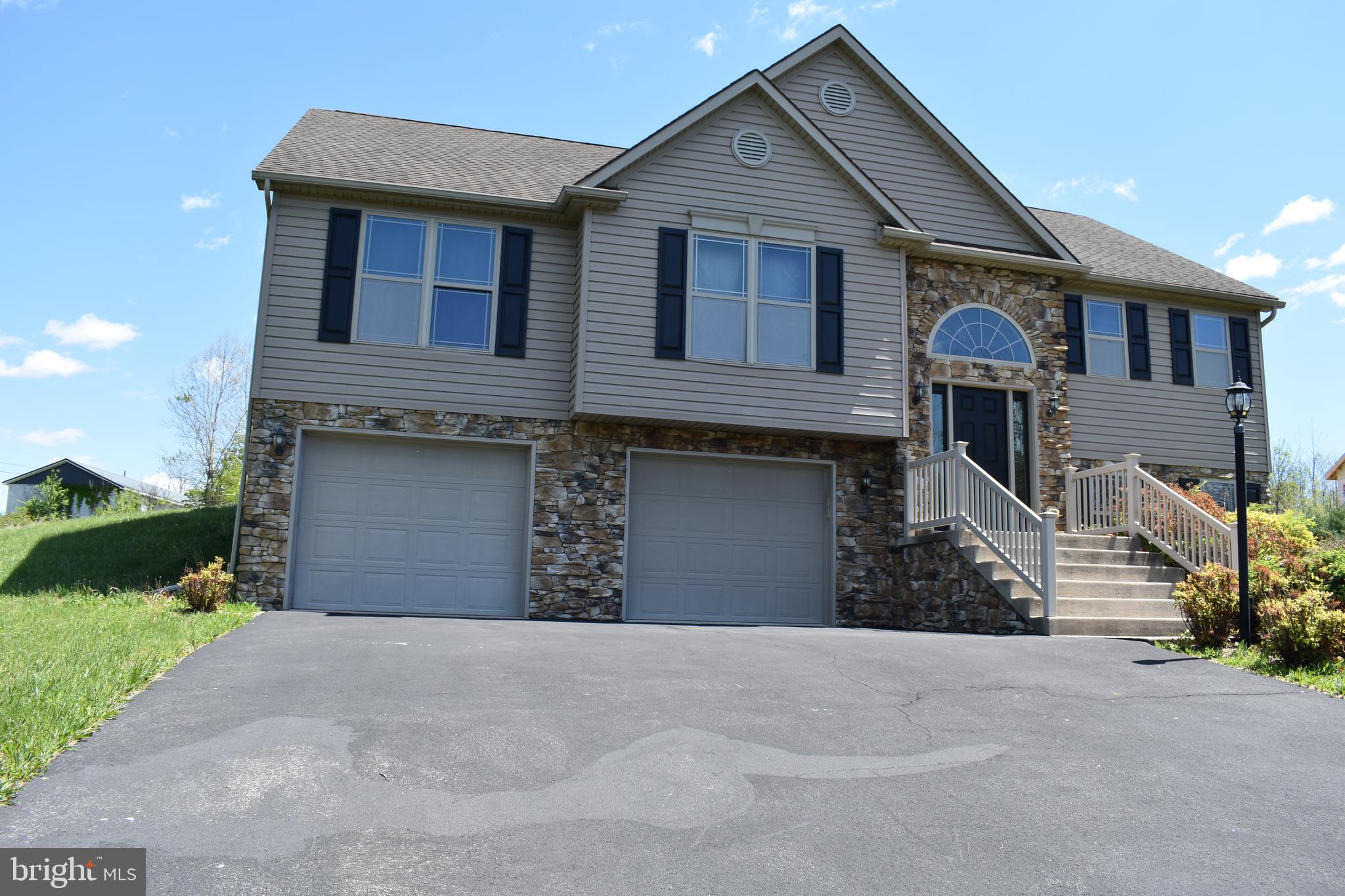 DEERWOOD MOUNTAIN ESTATES - Residential
