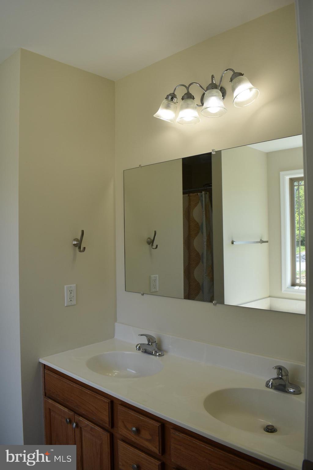 DEERWOOD MOUNTAIN ESTATES - Residential