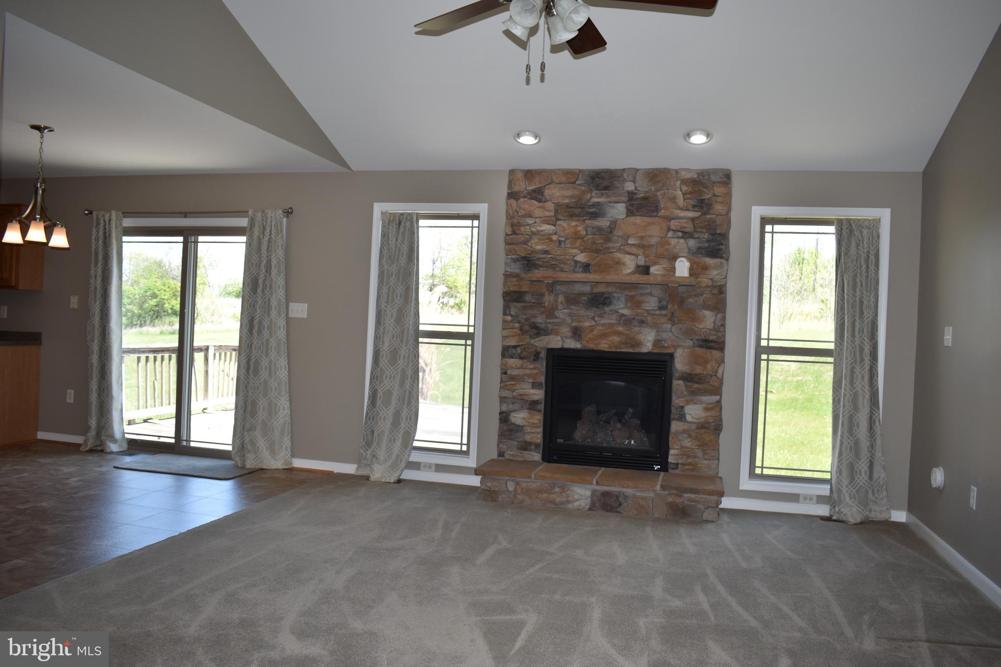 DEERWOOD MOUNTAIN ESTATES - Residential