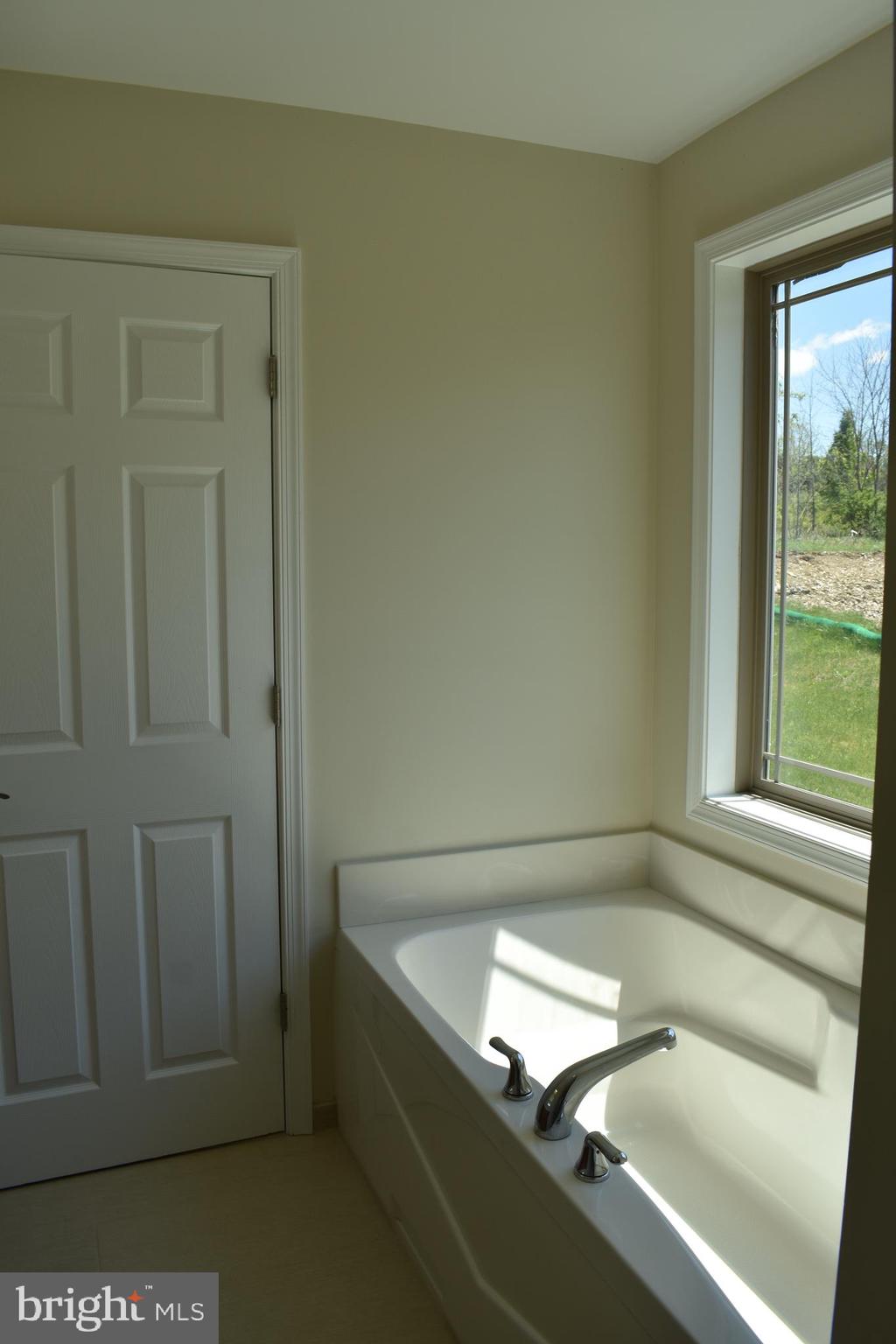 DEERWOOD MOUNTAIN ESTATES - Residential
