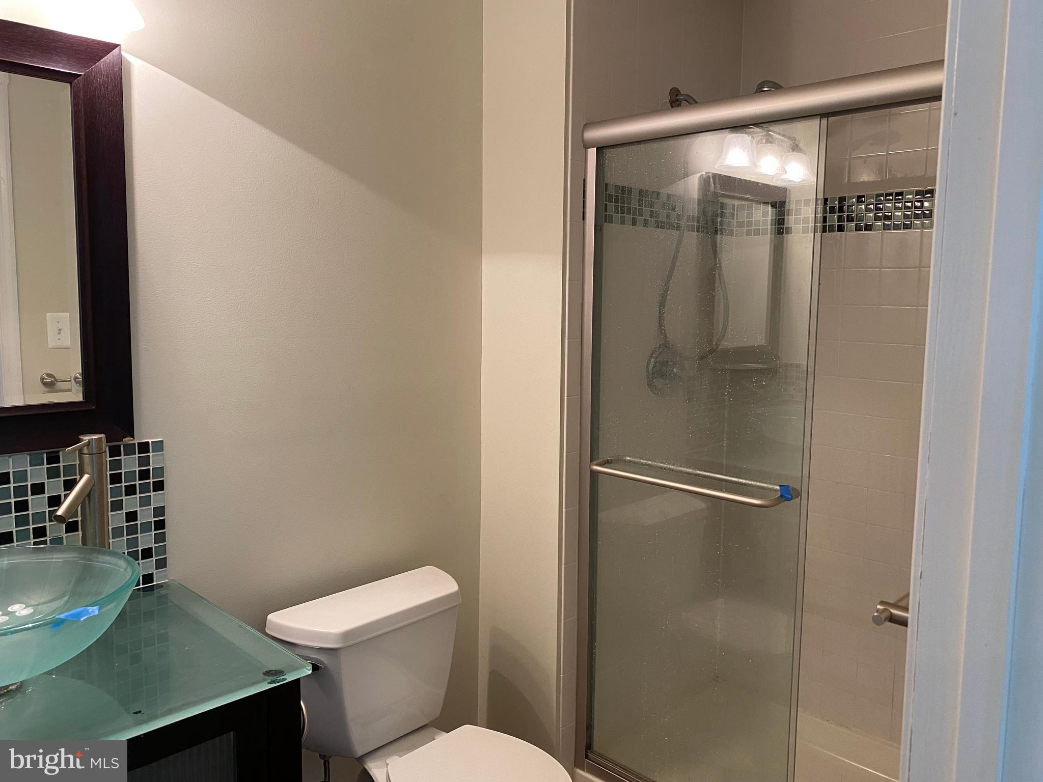 KINGS CROSSING - Residential Lease