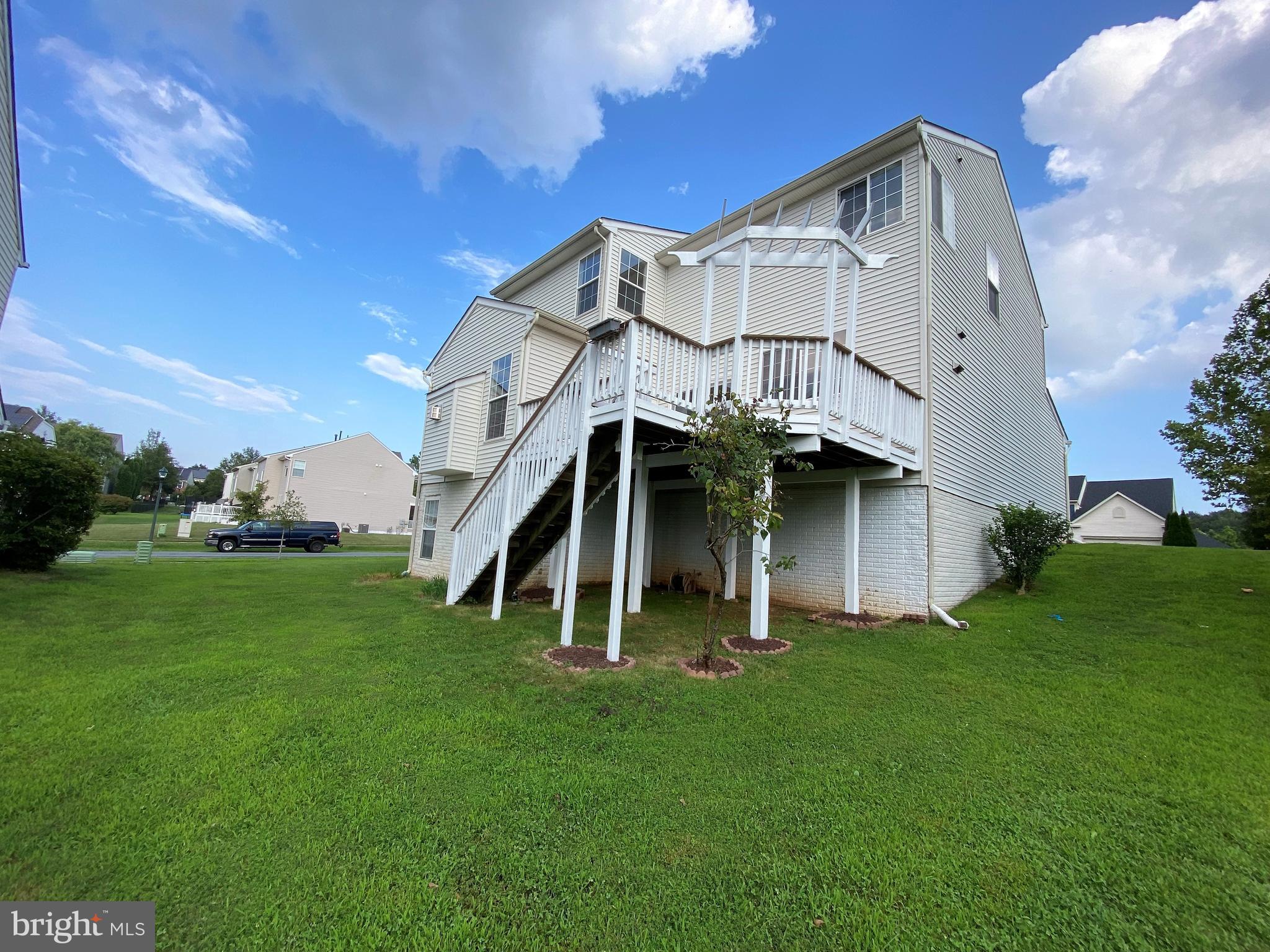 KINGS CROSSING - Residential Lease