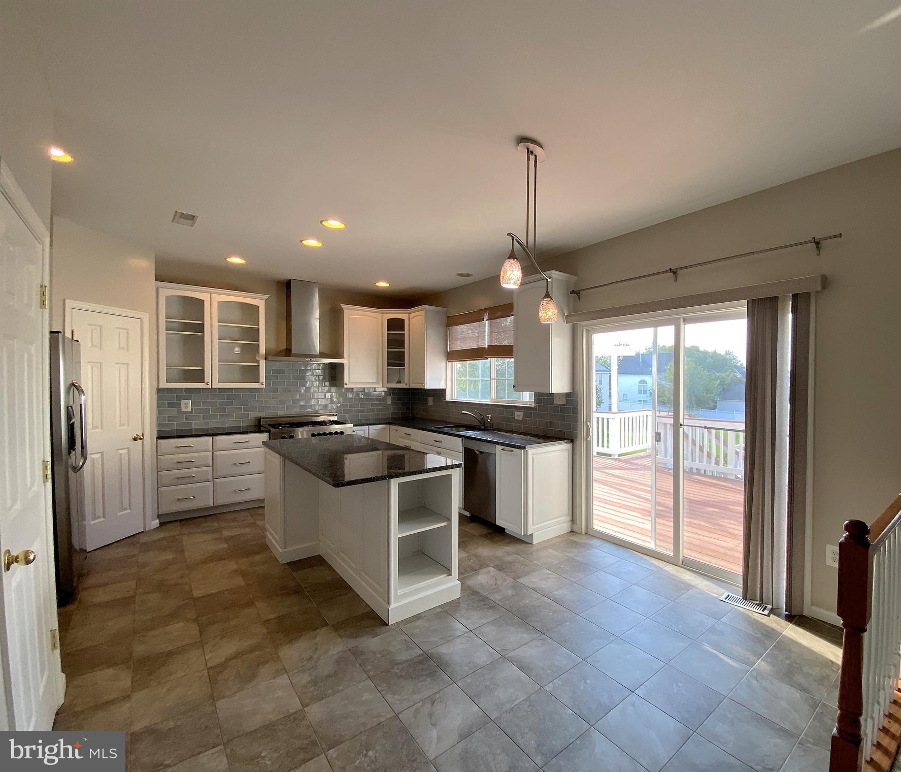 KINGS CROSSING - Residential Lease