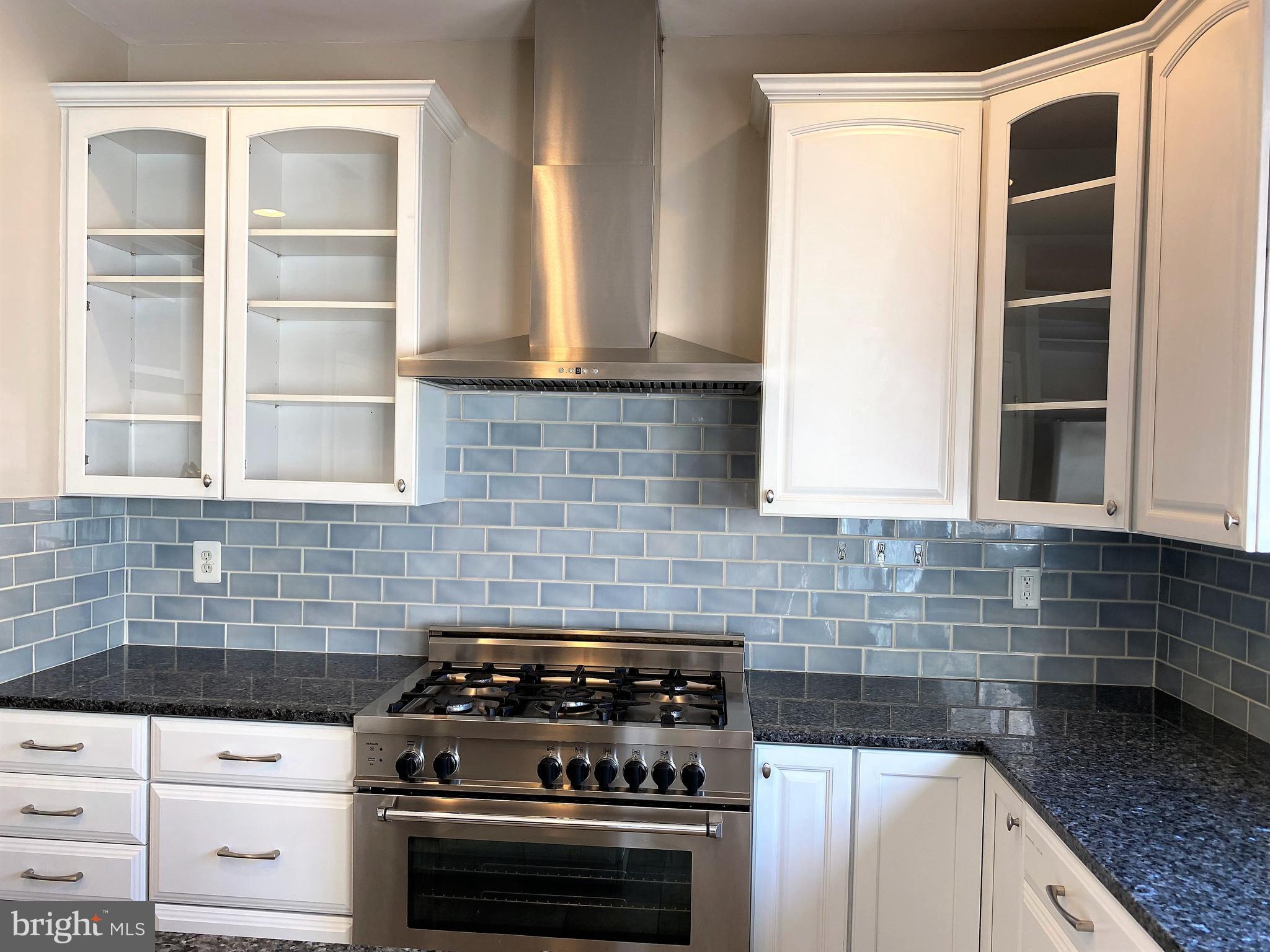 KINGS CROSSING - Residential Lease