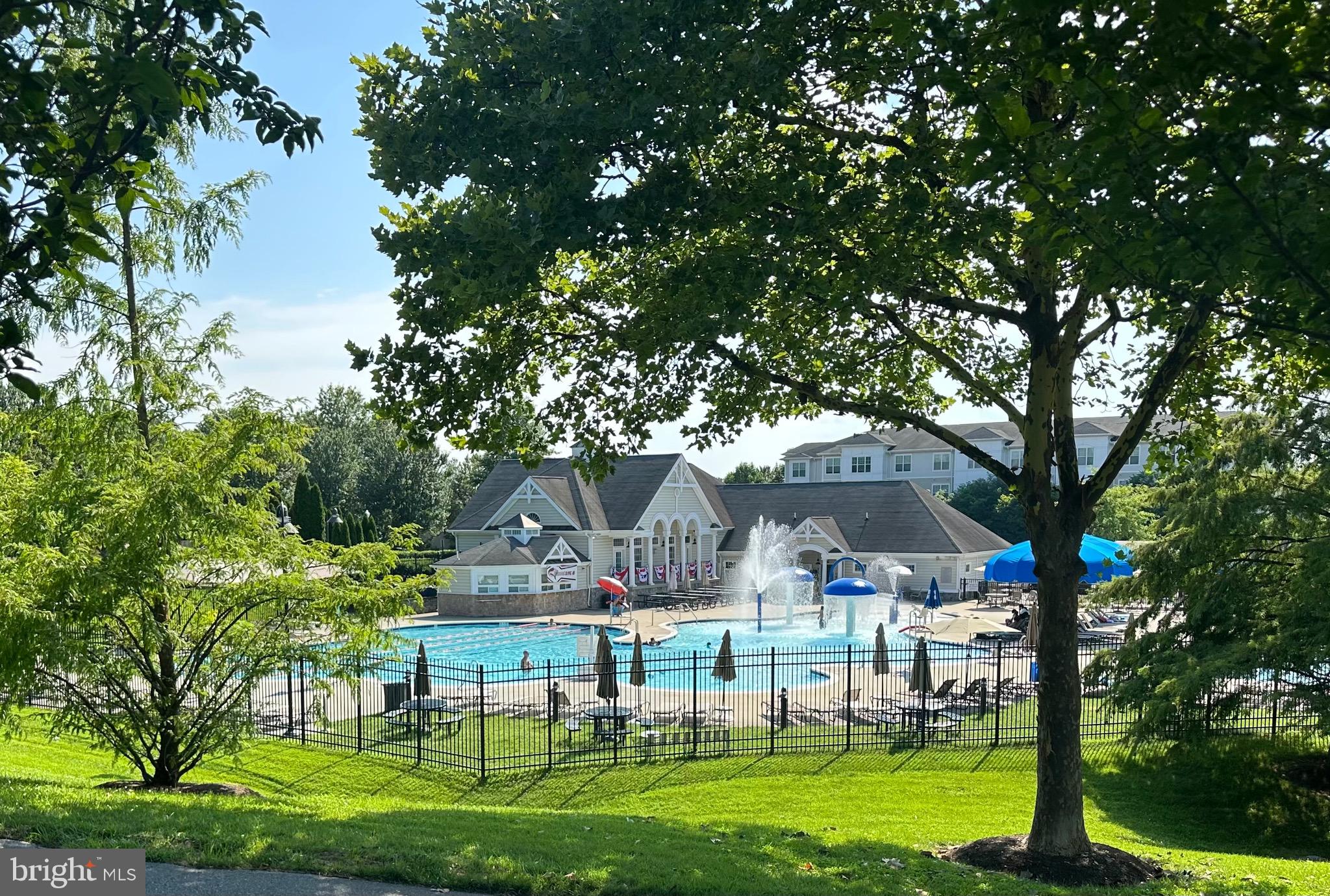 KINGS CROSSING - Residential Lease