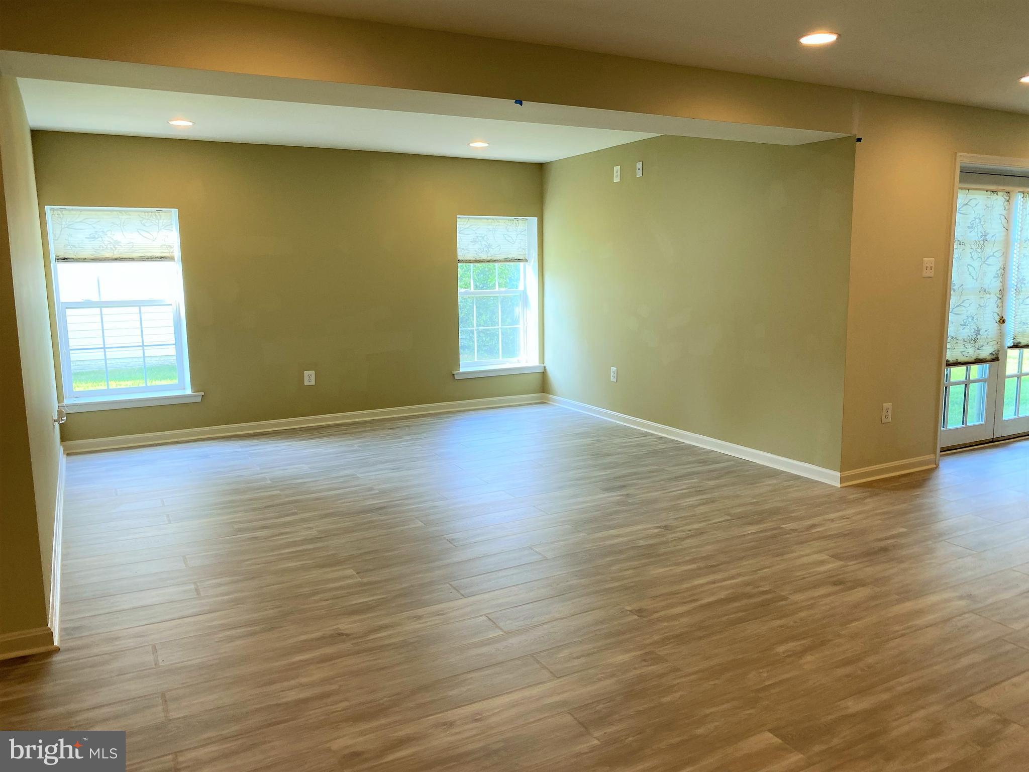 KINGS CROSSING - Residential Lease