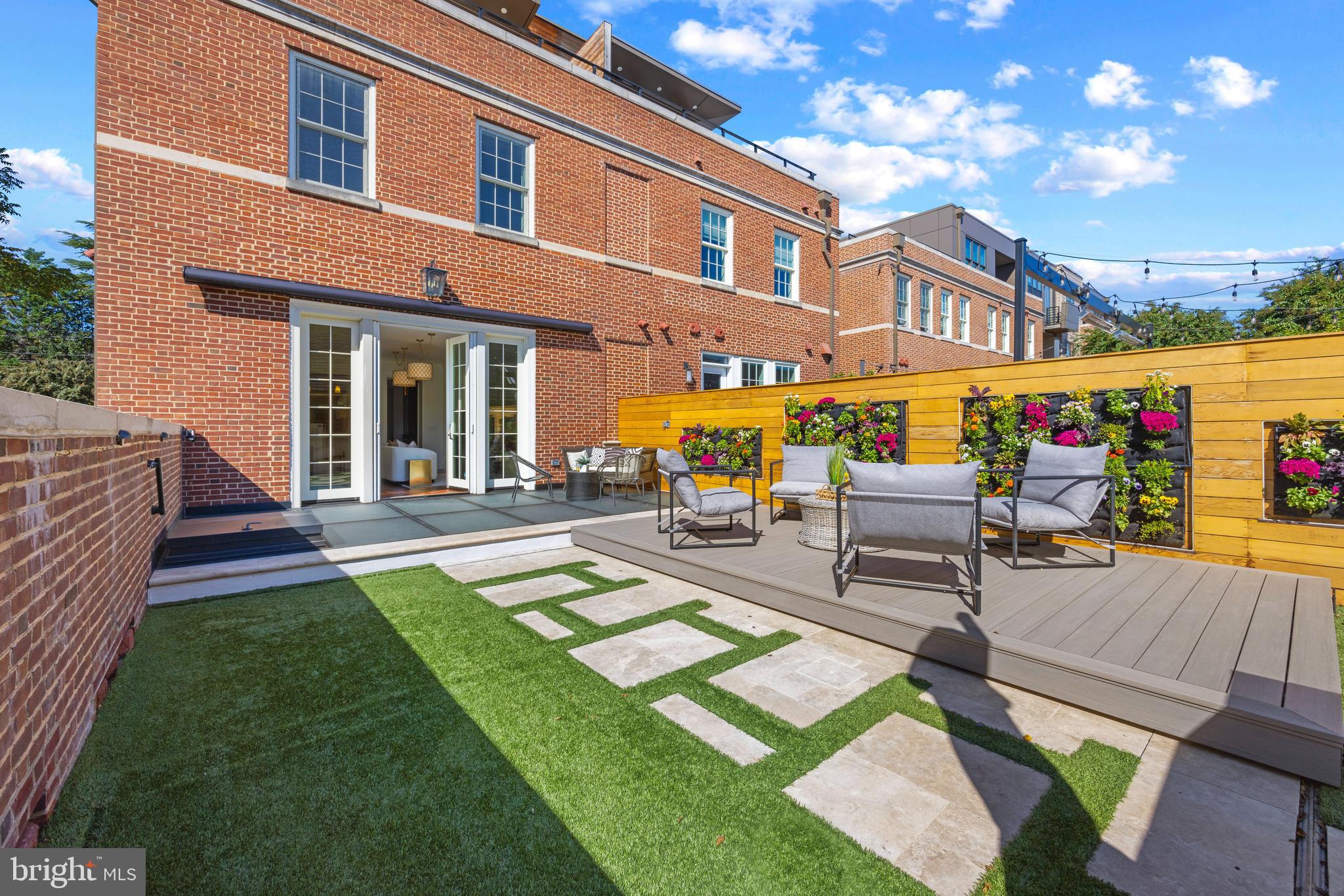 BRIGHTLEAF AND COOPER - Residential