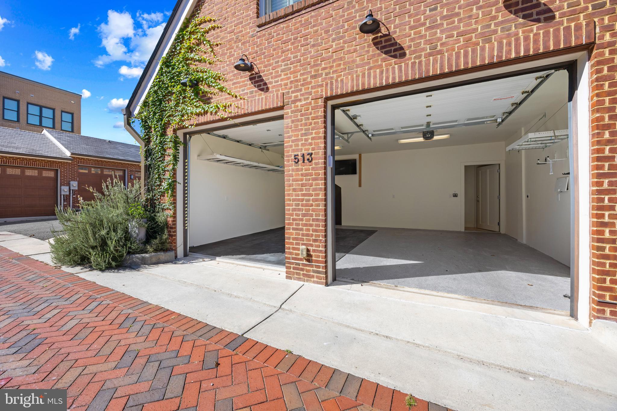 BRIGHTLEAF AND COOPER - Residential