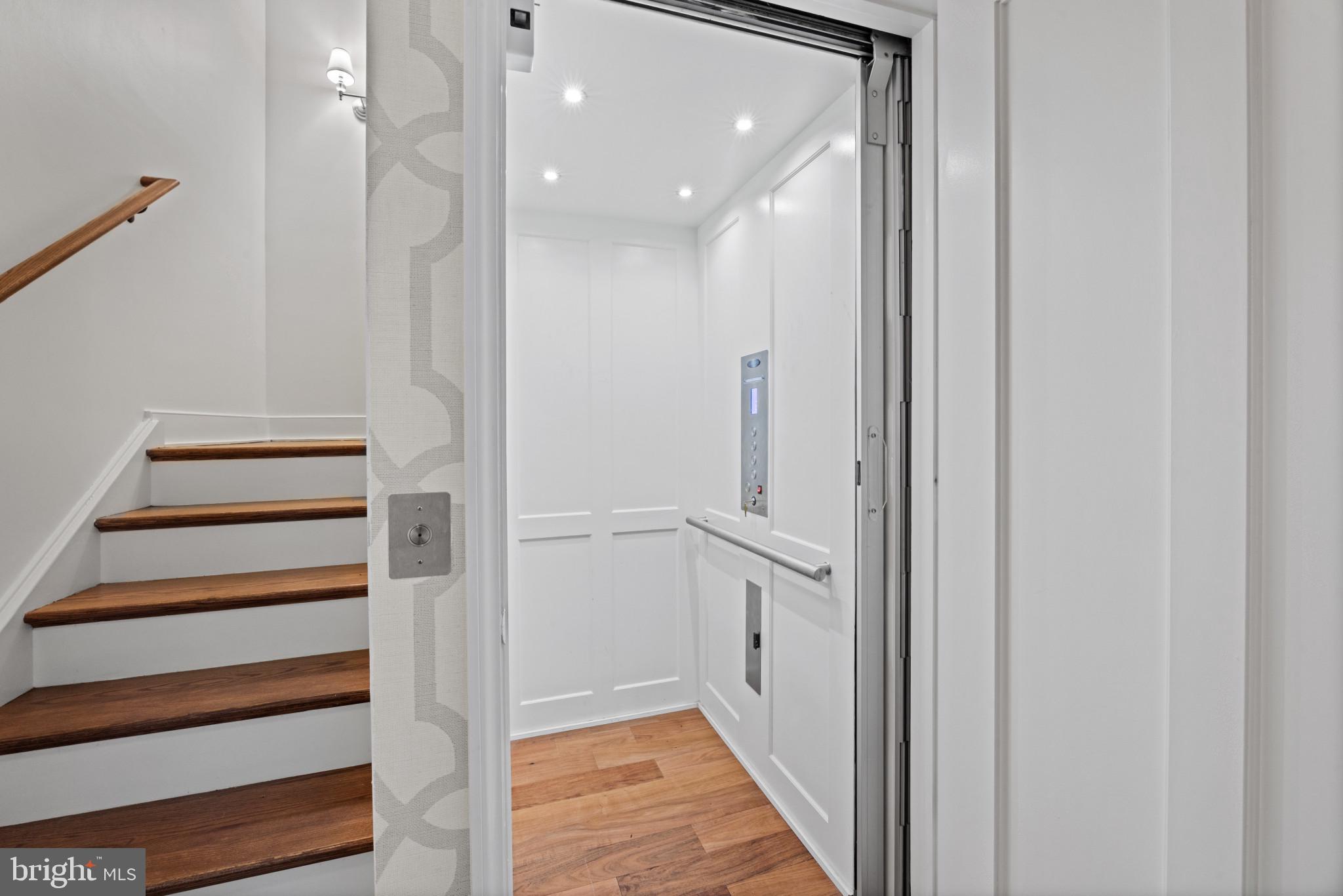 BRIGHTLEAF AND COOPER - Residential