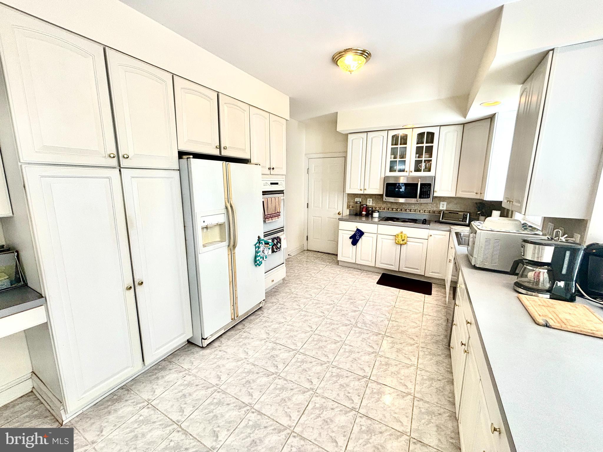 LONGMEADE SUB - Residential