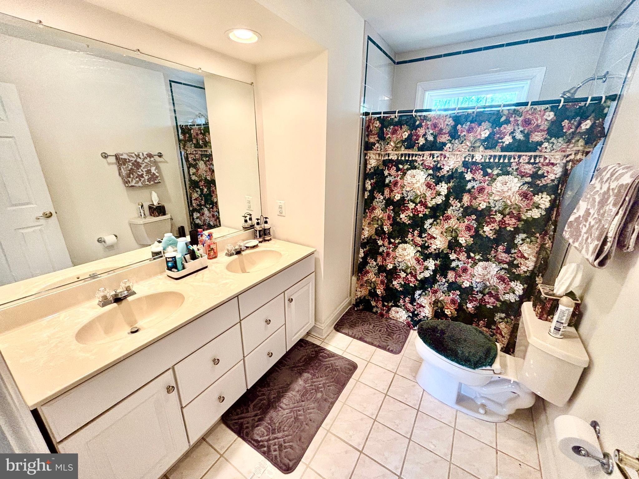 LONGMEADE SUB - Residential