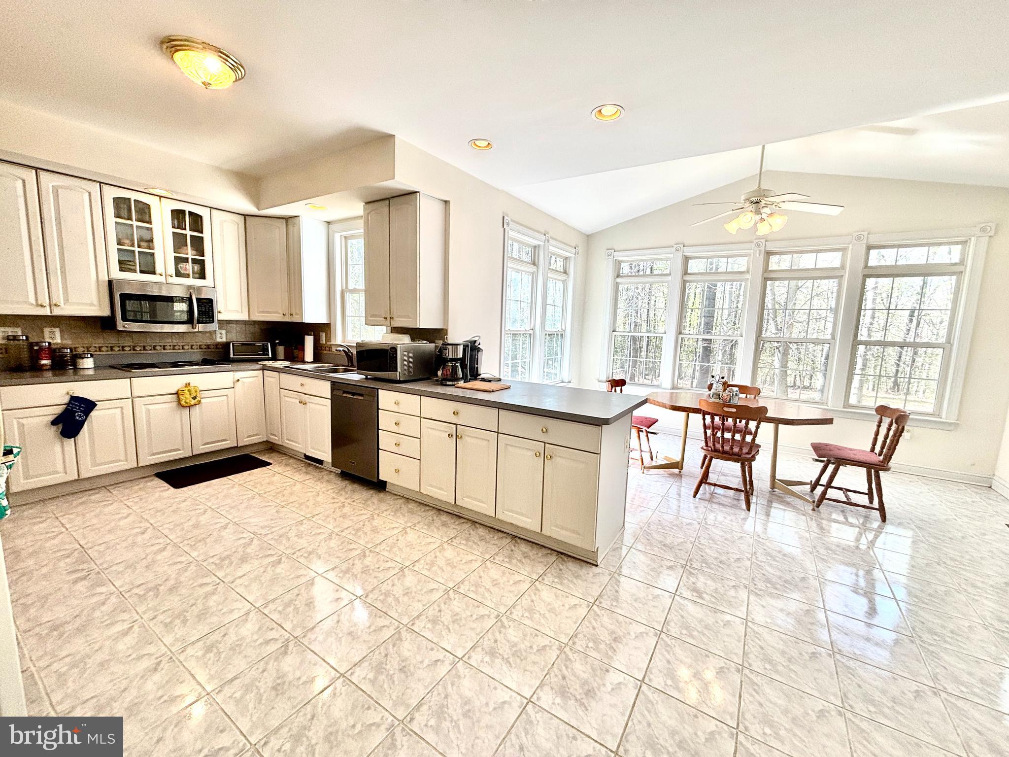 LONGMEADE SUB - Residential