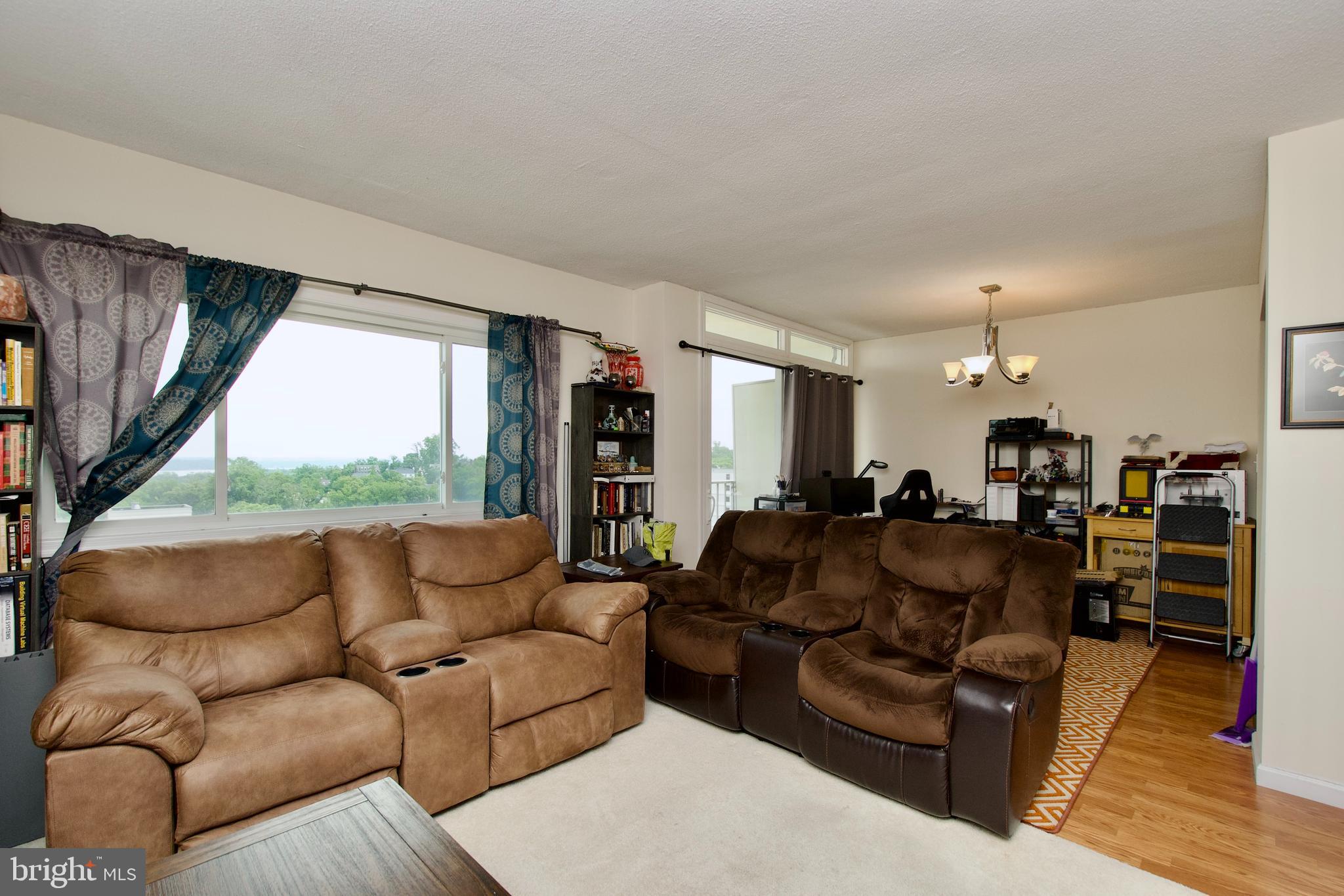 HUNTING CREEK CLUB CONDOMINIUMS - Residential