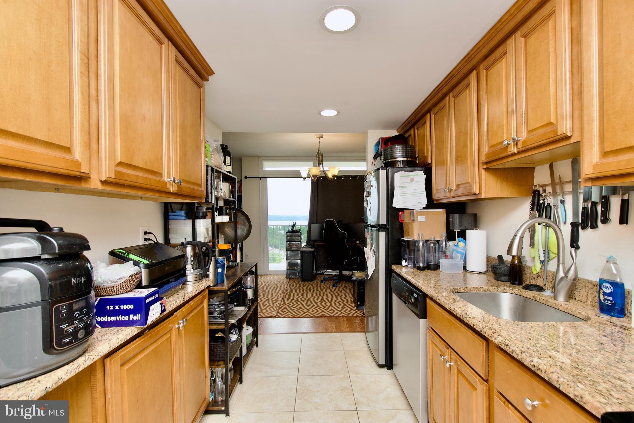 HUNTING CREEK CLUB CONDOMINIUMS - Residential