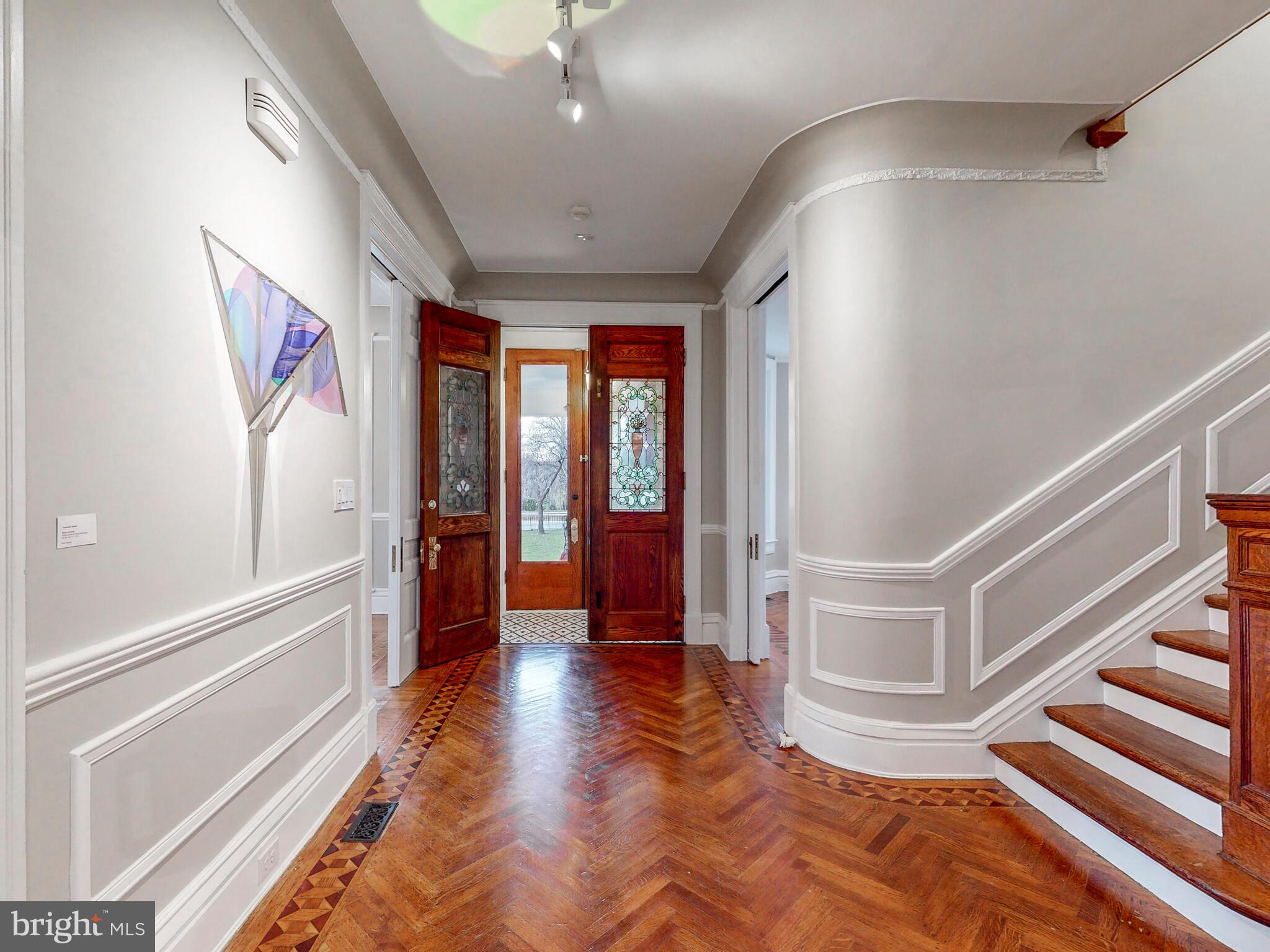 NORTH ROLAND PARK - Residential