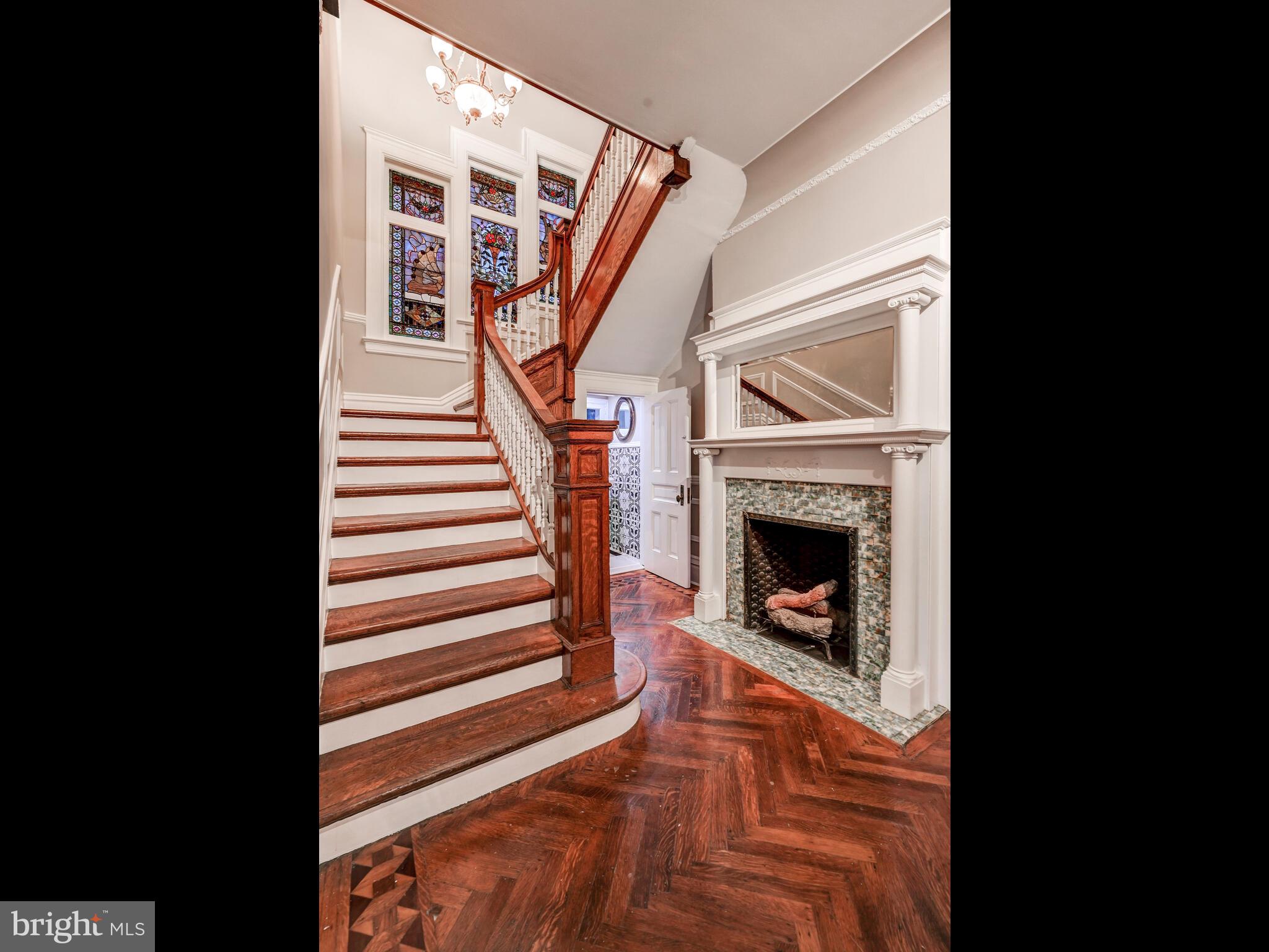 NORTH ROLAND PARK - Residential