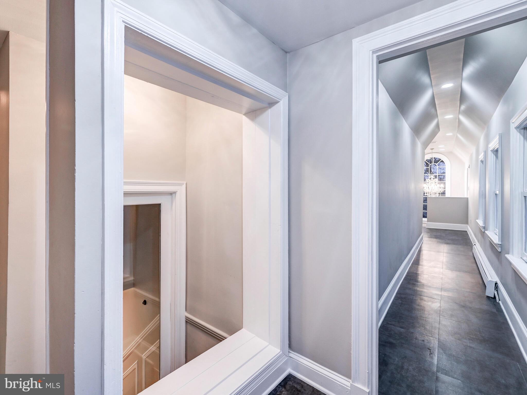 NORTH ROLAND PARK - Residential