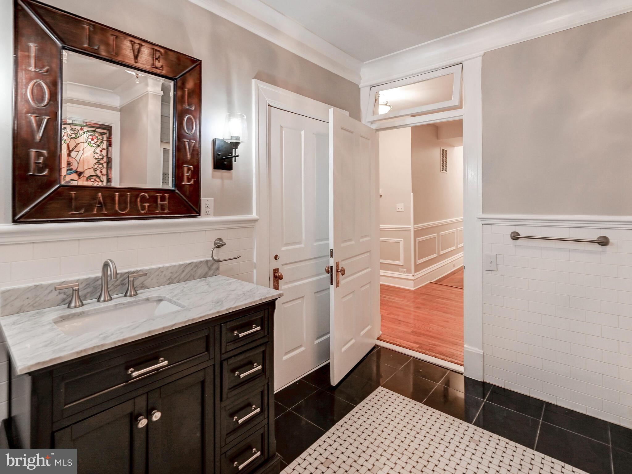 NORTH ROLAND PARK - Residential