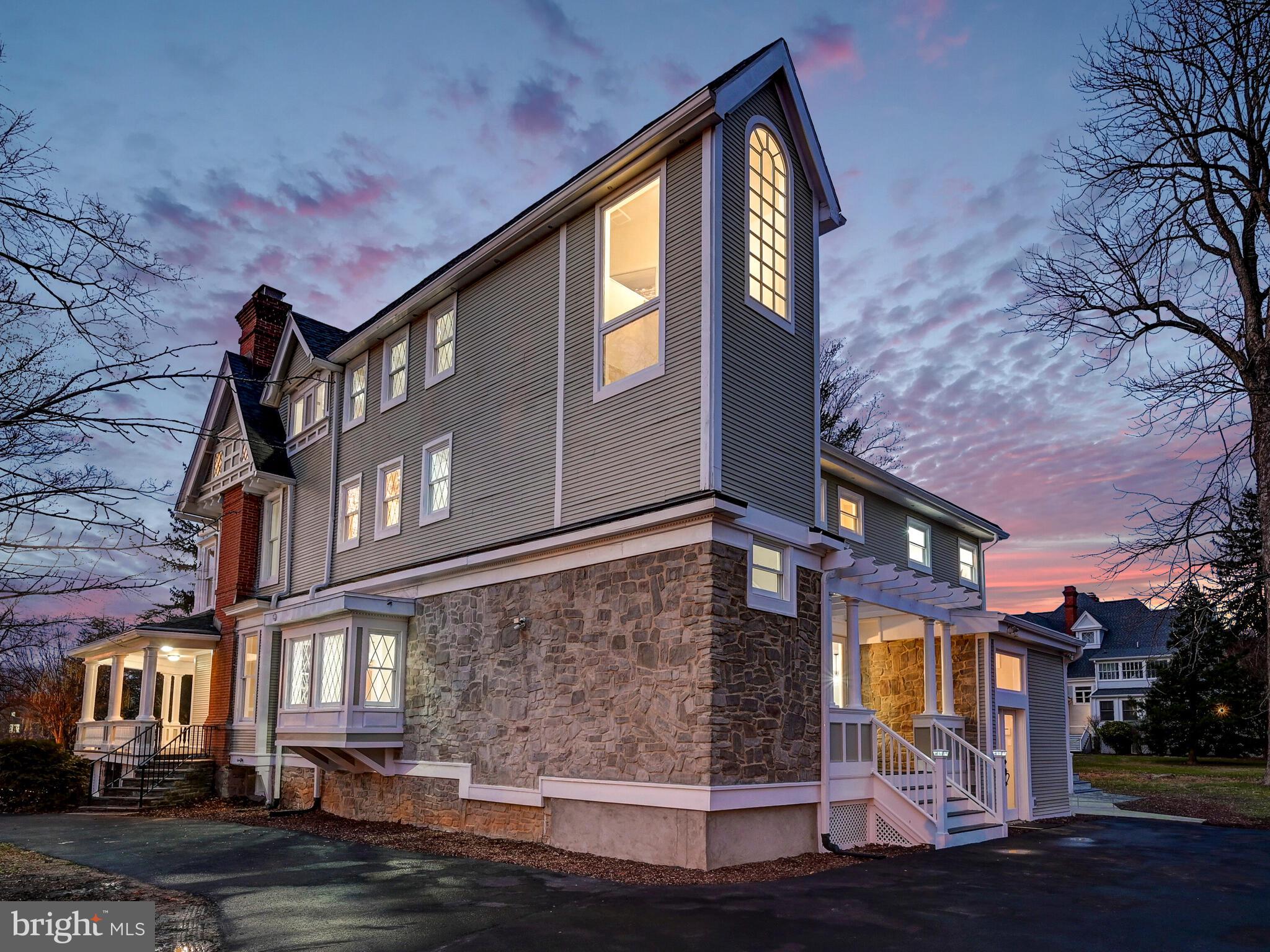 NORTH ROLAND PARK - Residential