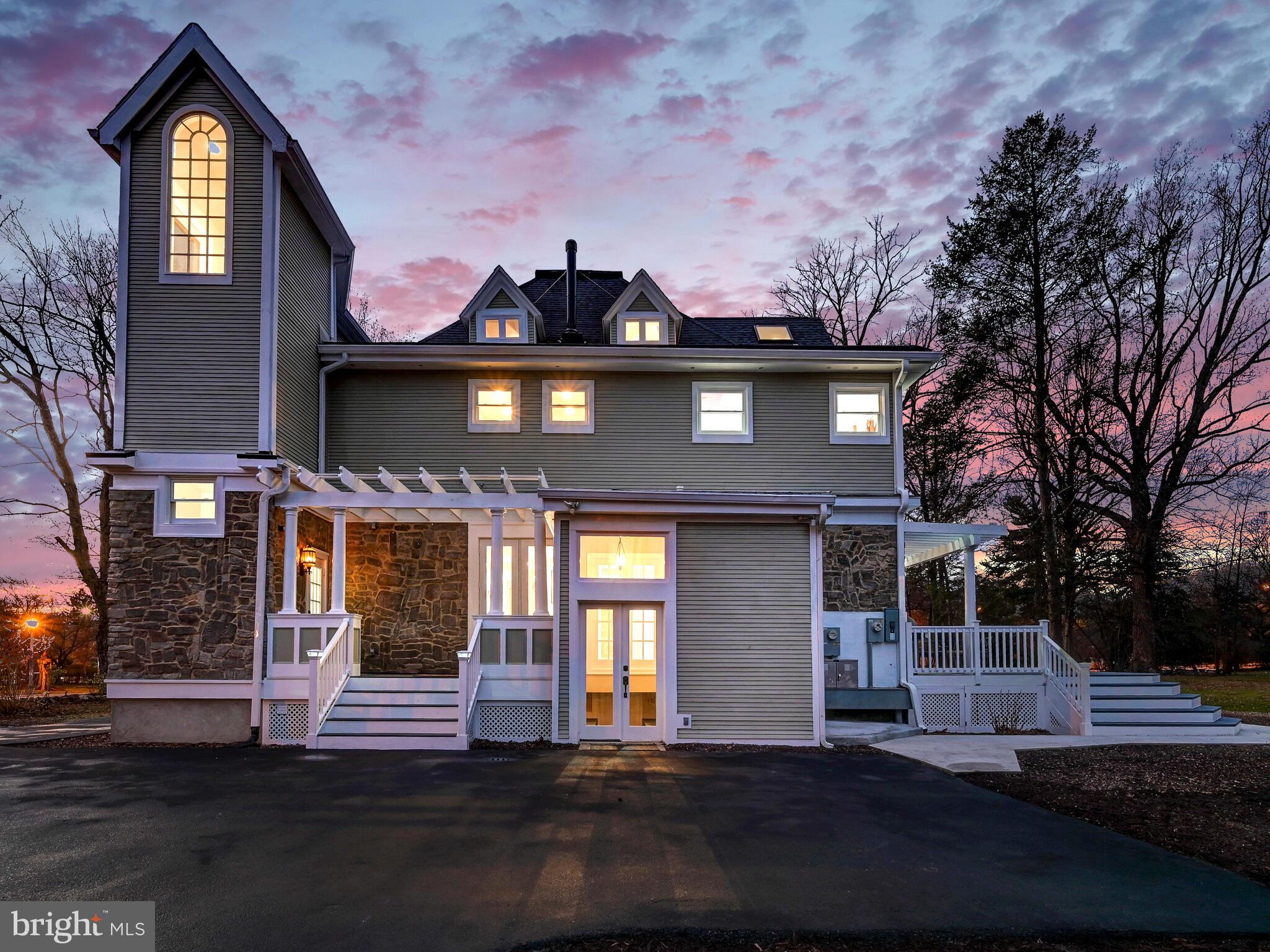 NORTH ROLAND PARK - Residential